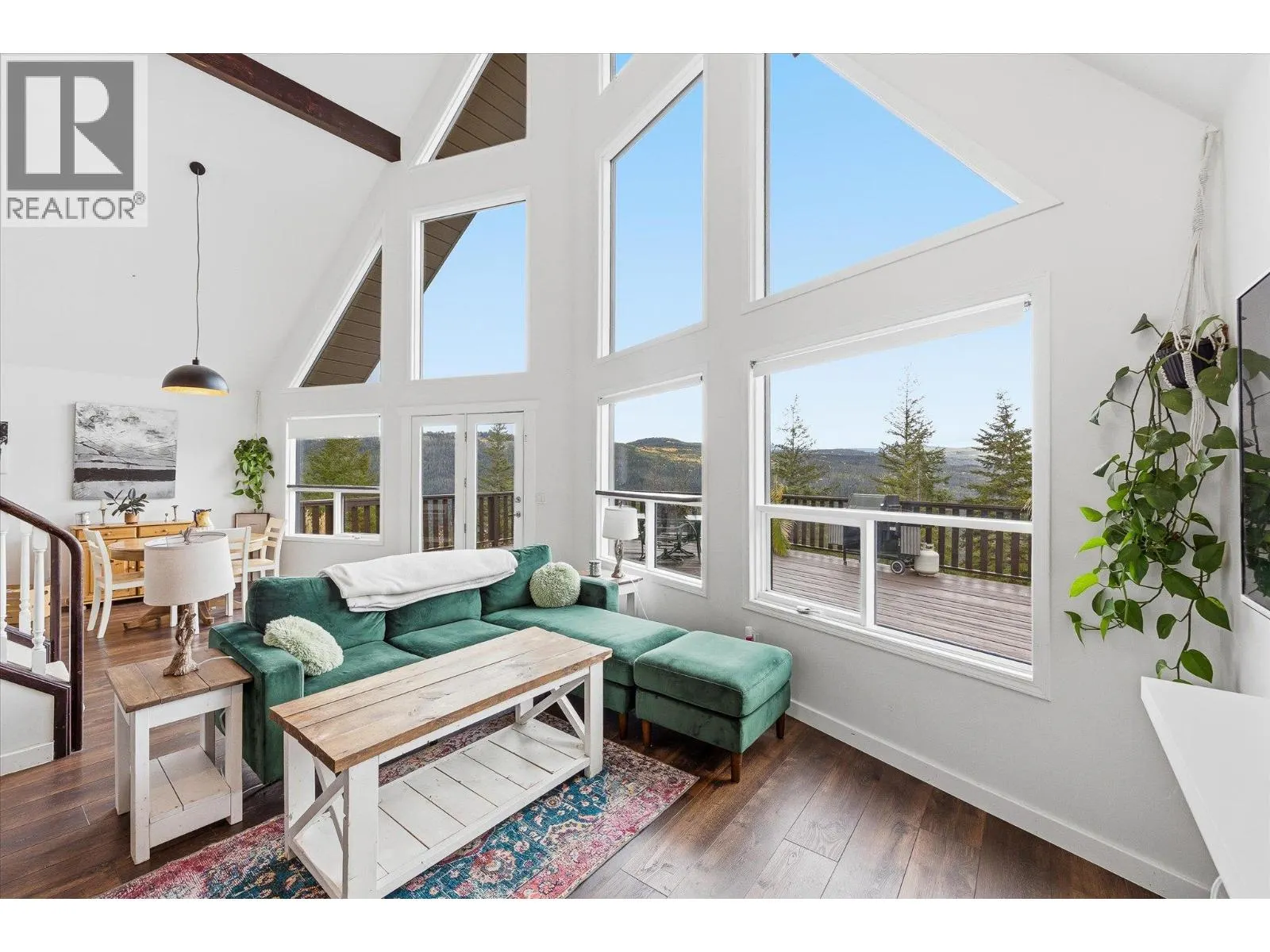 1957 Huckleberry Road
