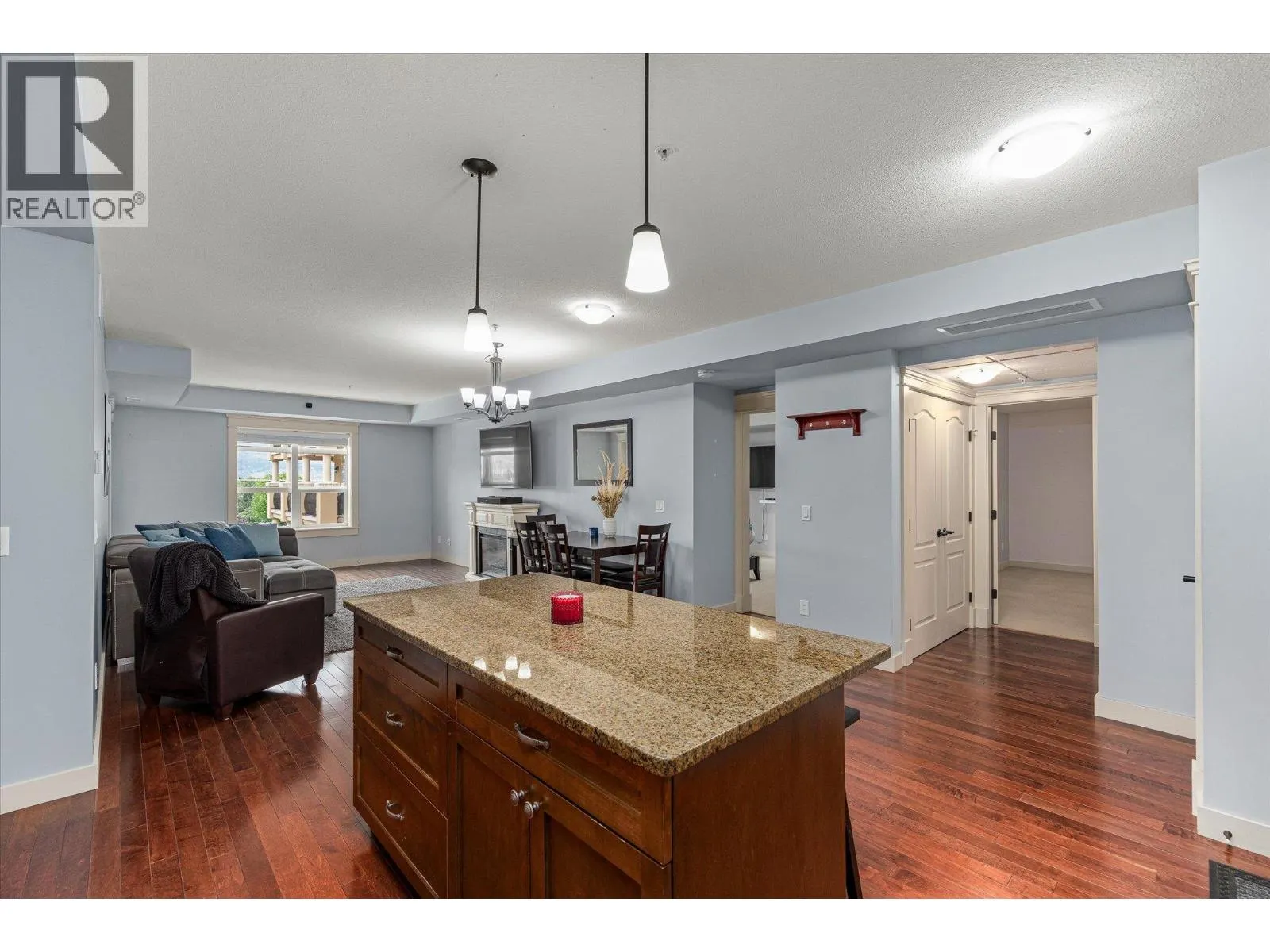 2070 Boucherie Road Unit# 402