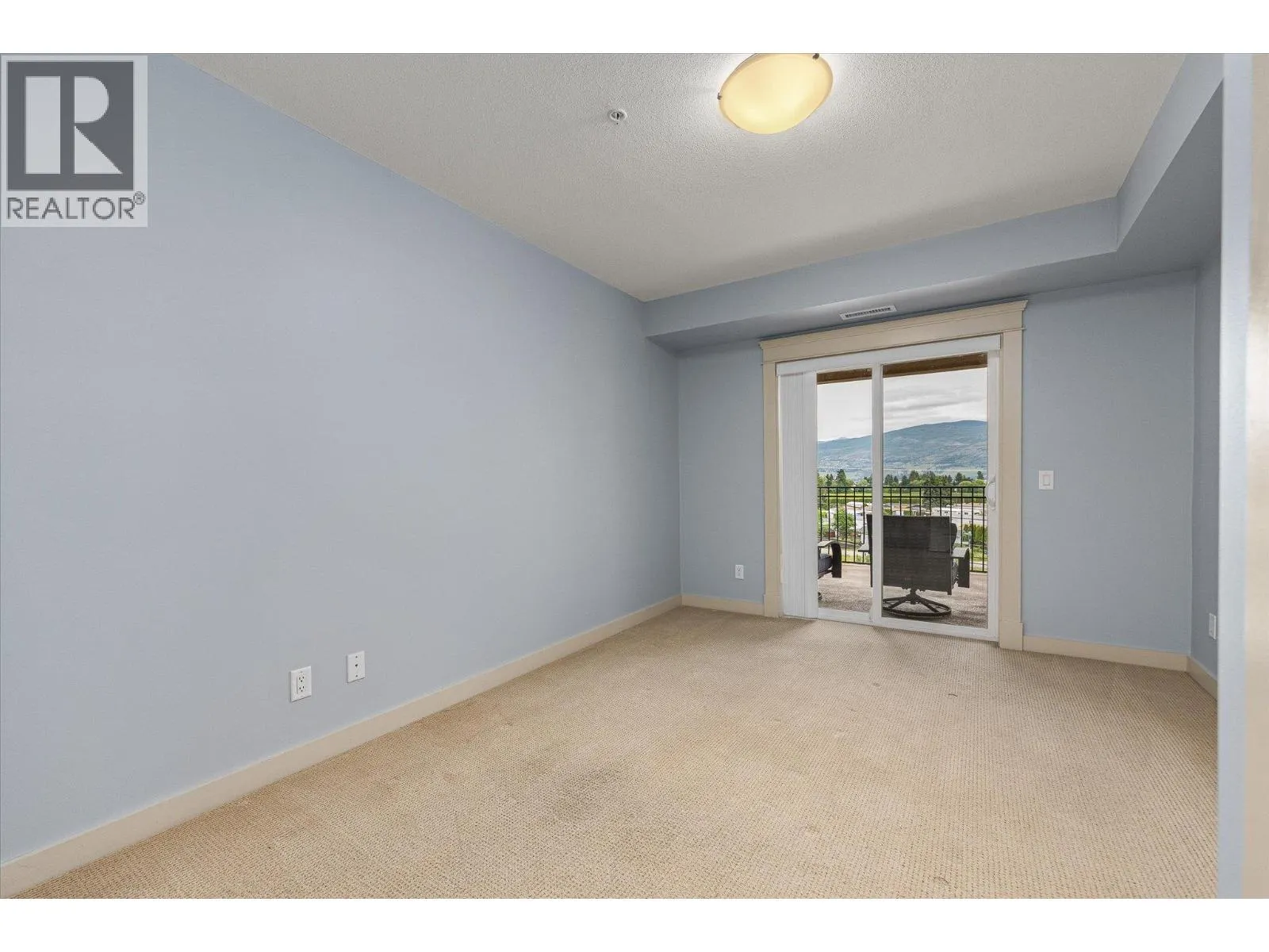 2070 Boucherie Road Unit# 402