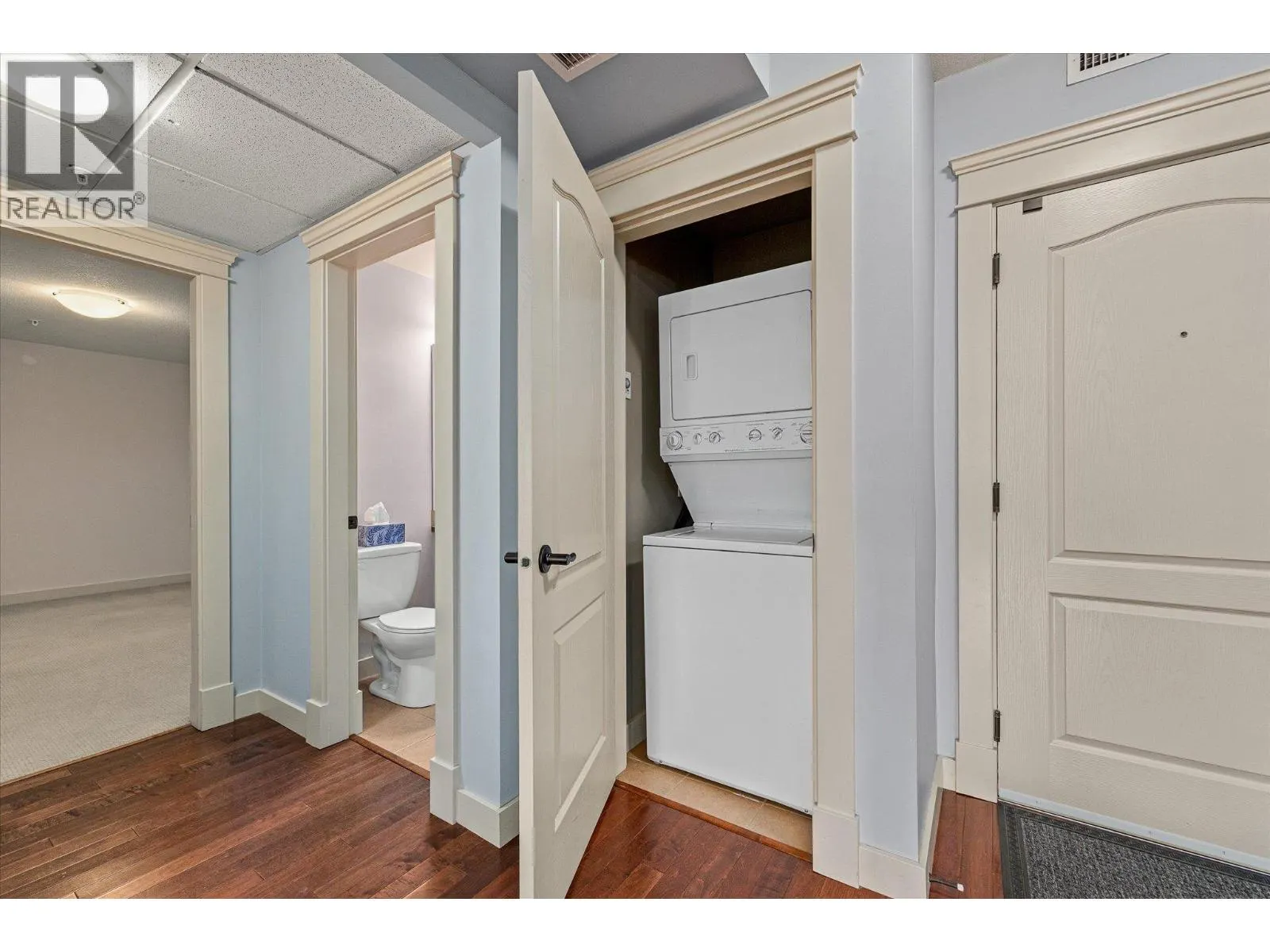 2070 Boucherie Road Unit# 402