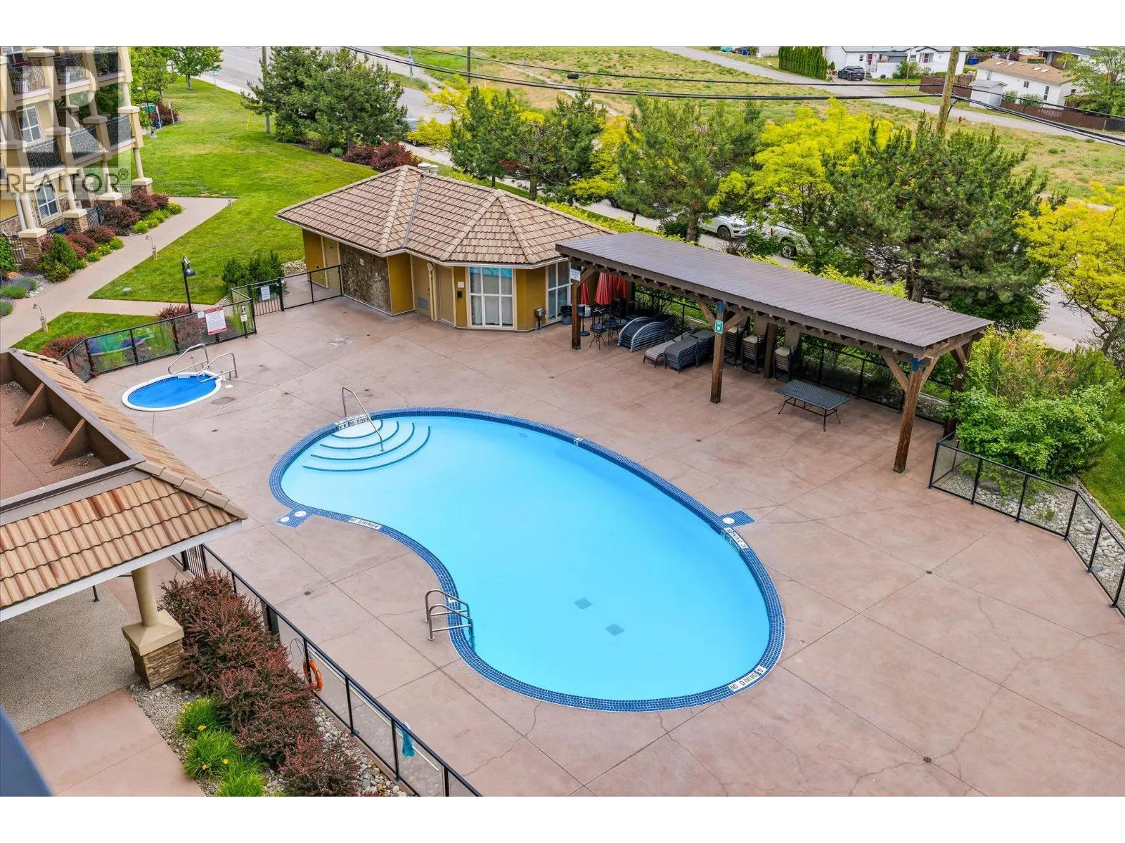 2070 Boucherie Road Unit# 402