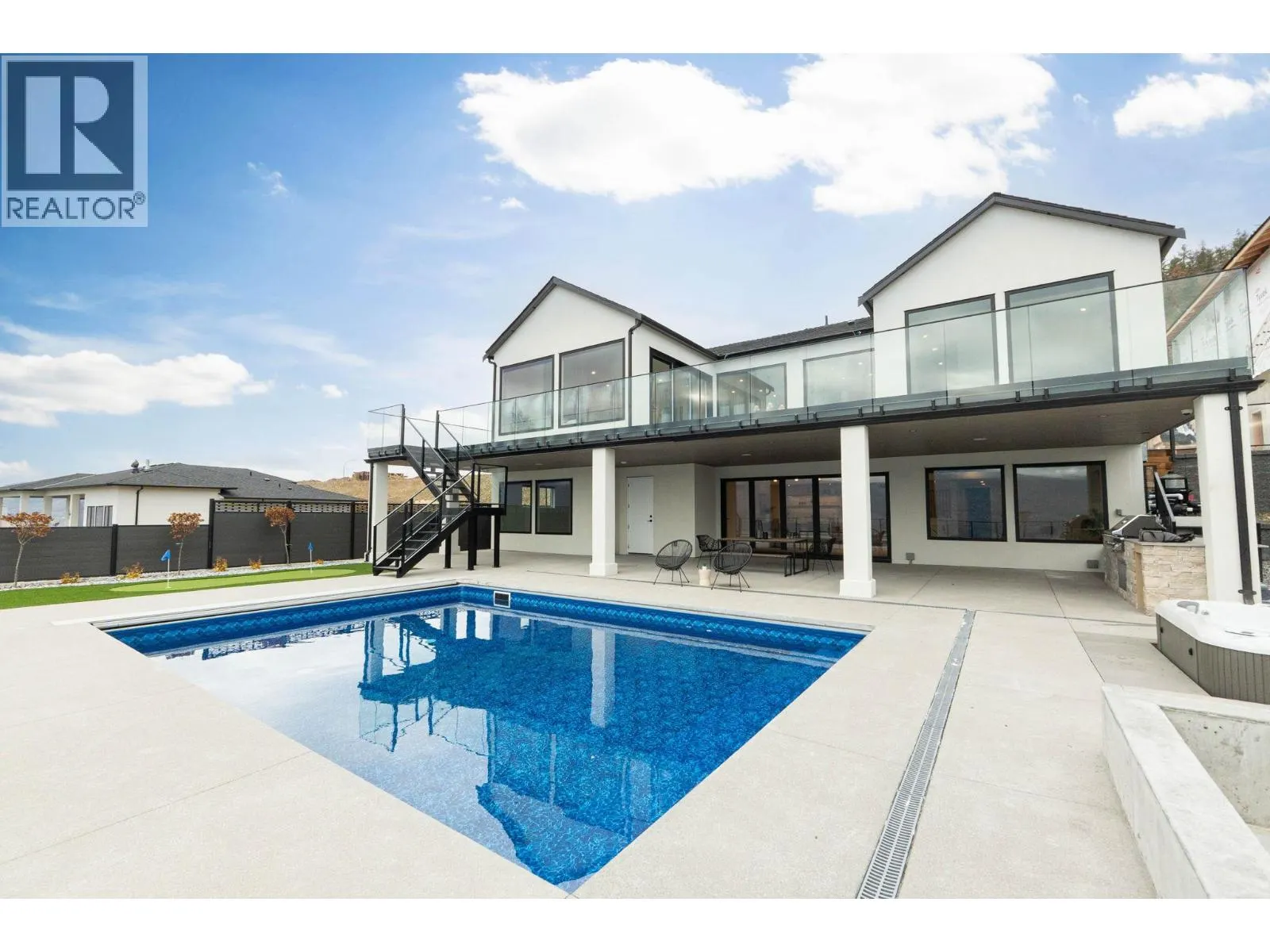 1327 Vineyard Drive