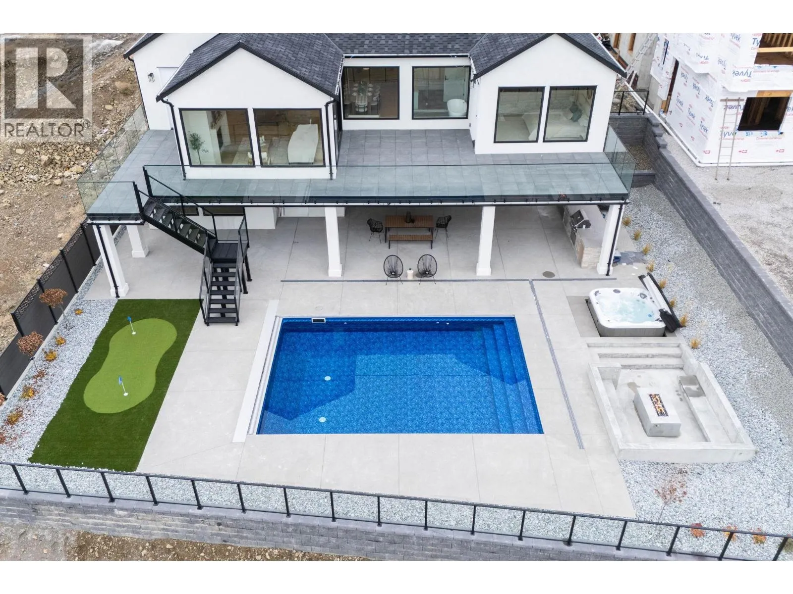 1327 Vineyard Drive