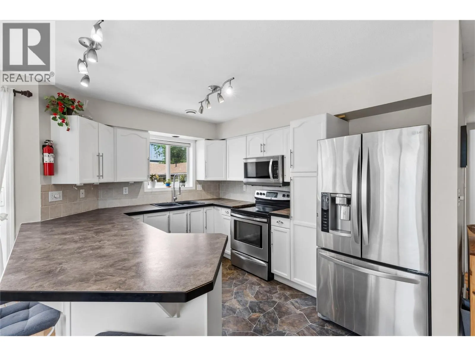 99 CALGARY Avenue Unit# 101