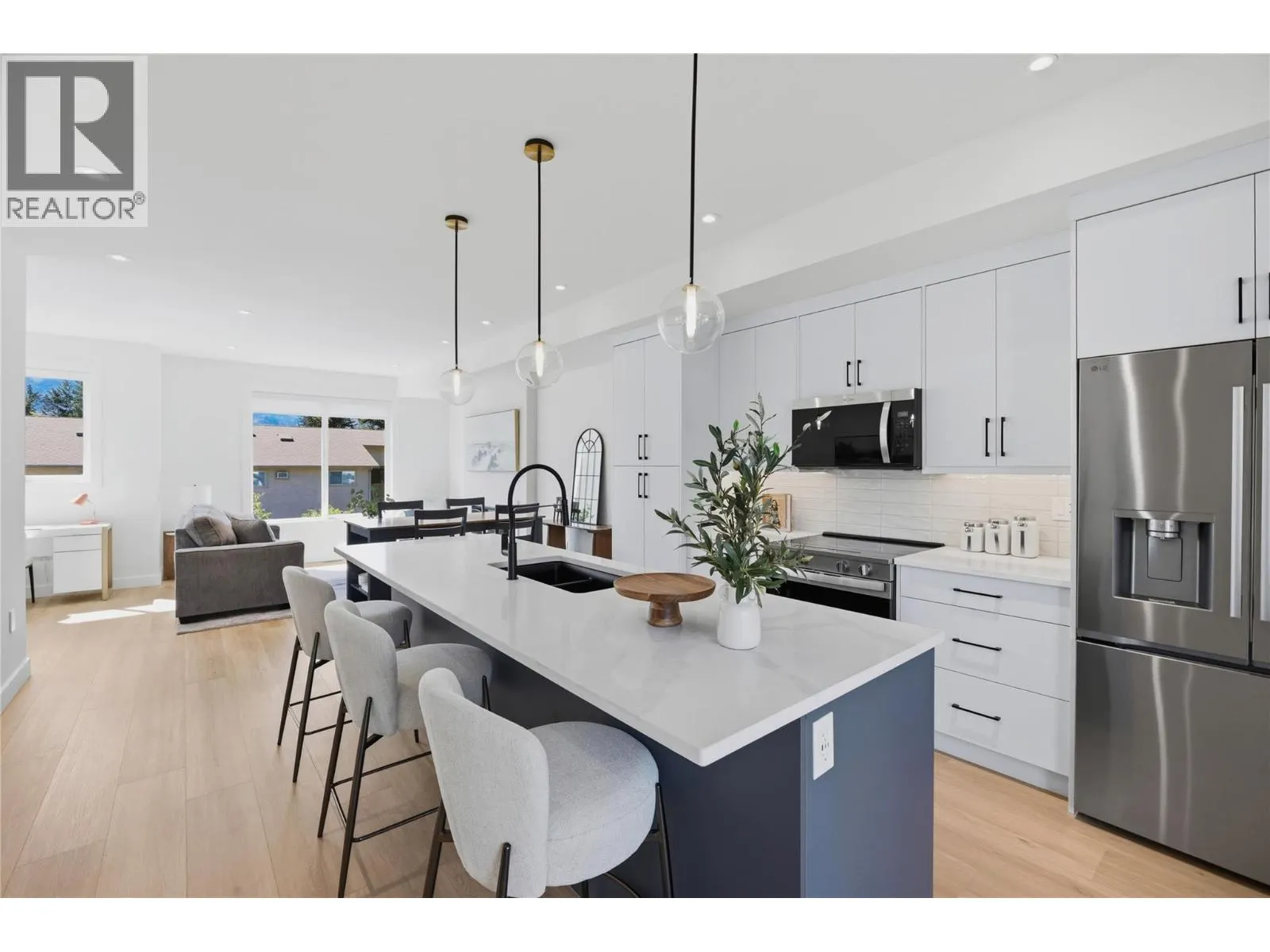 143 GREEN Avenue Unit# 105