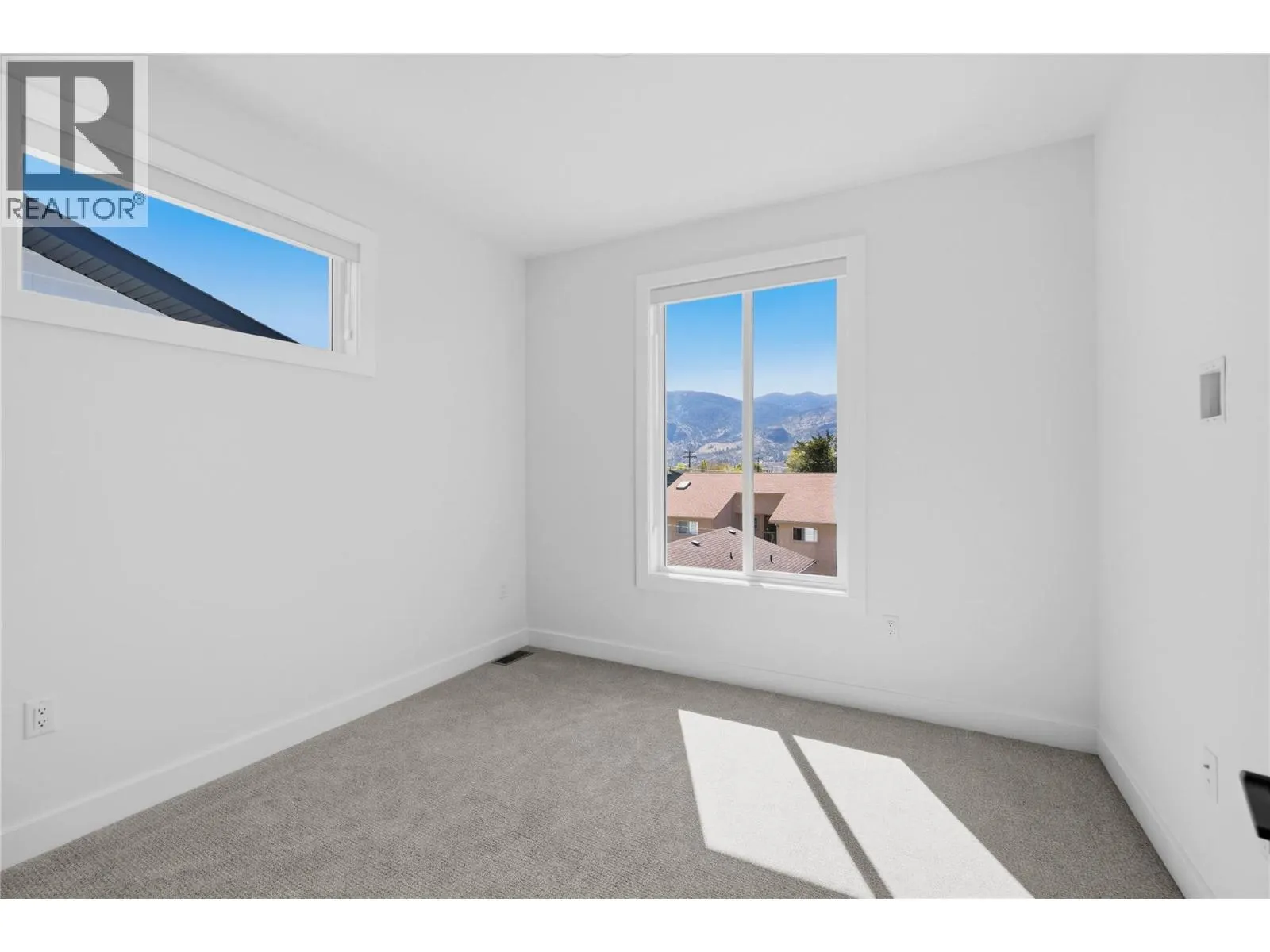 143 GREEN Avenue Unit# 105