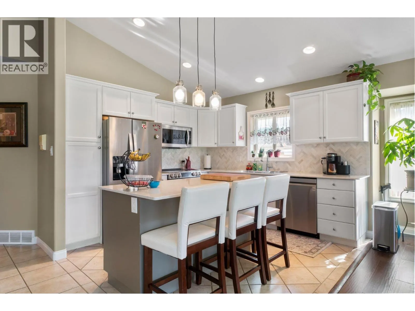 2550 Golf Course Drive Unit# 11
