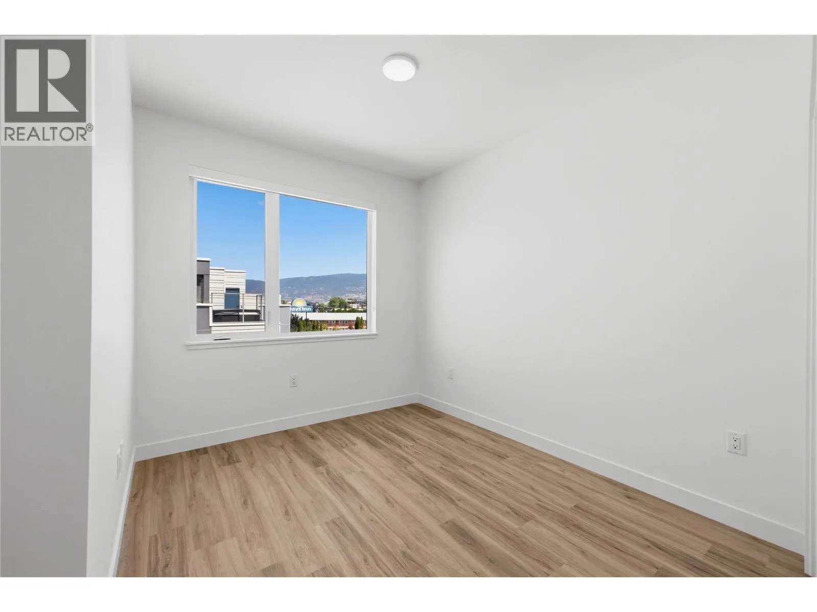 270 Riverside Drive Unit# 204