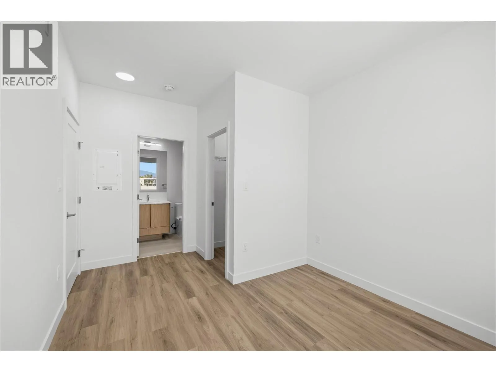 270 Riverside Drive Unit# 204