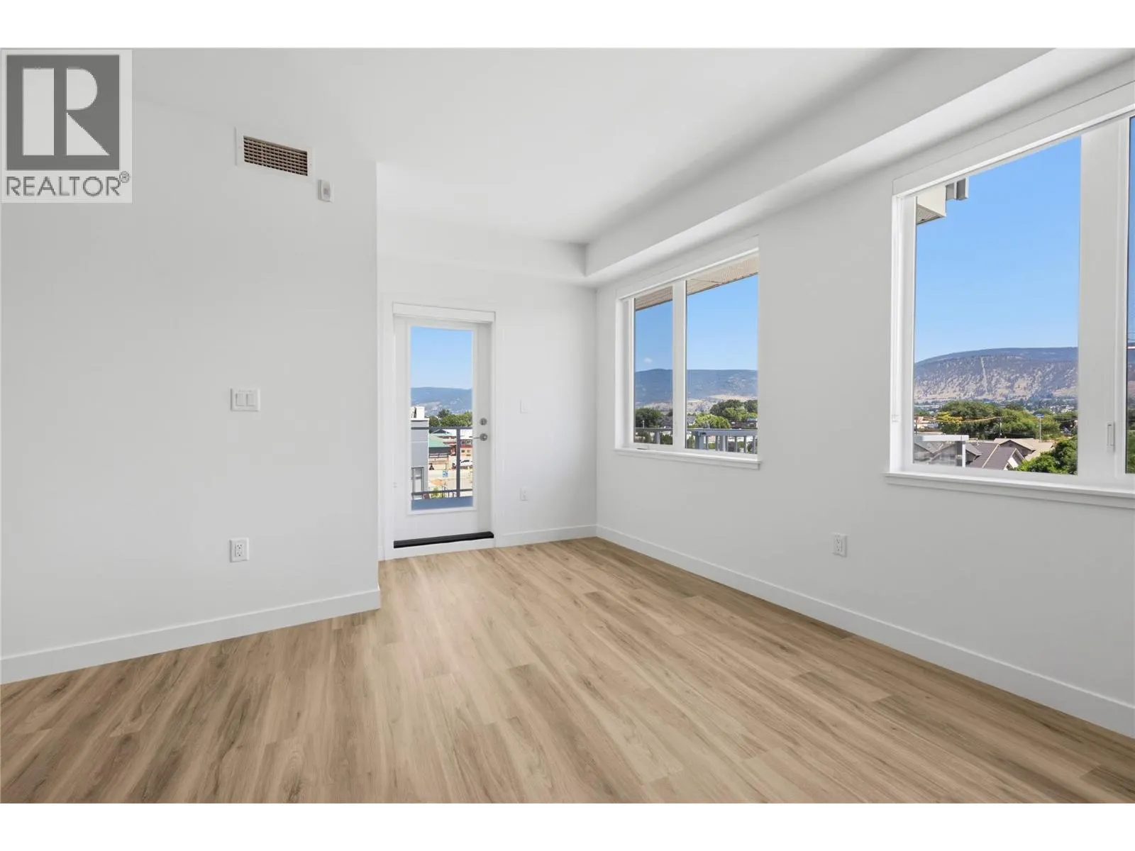270 Riverside Drive Unit# 204
