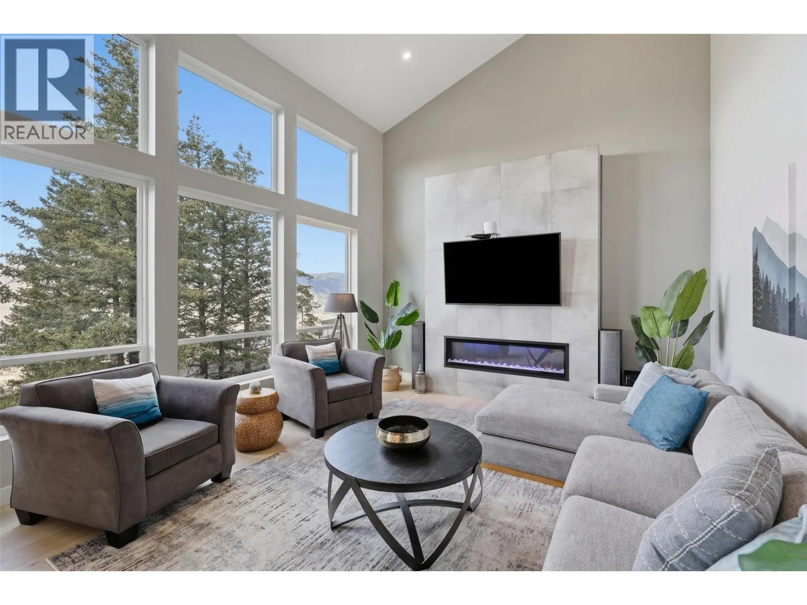 2137 LUPIN Court