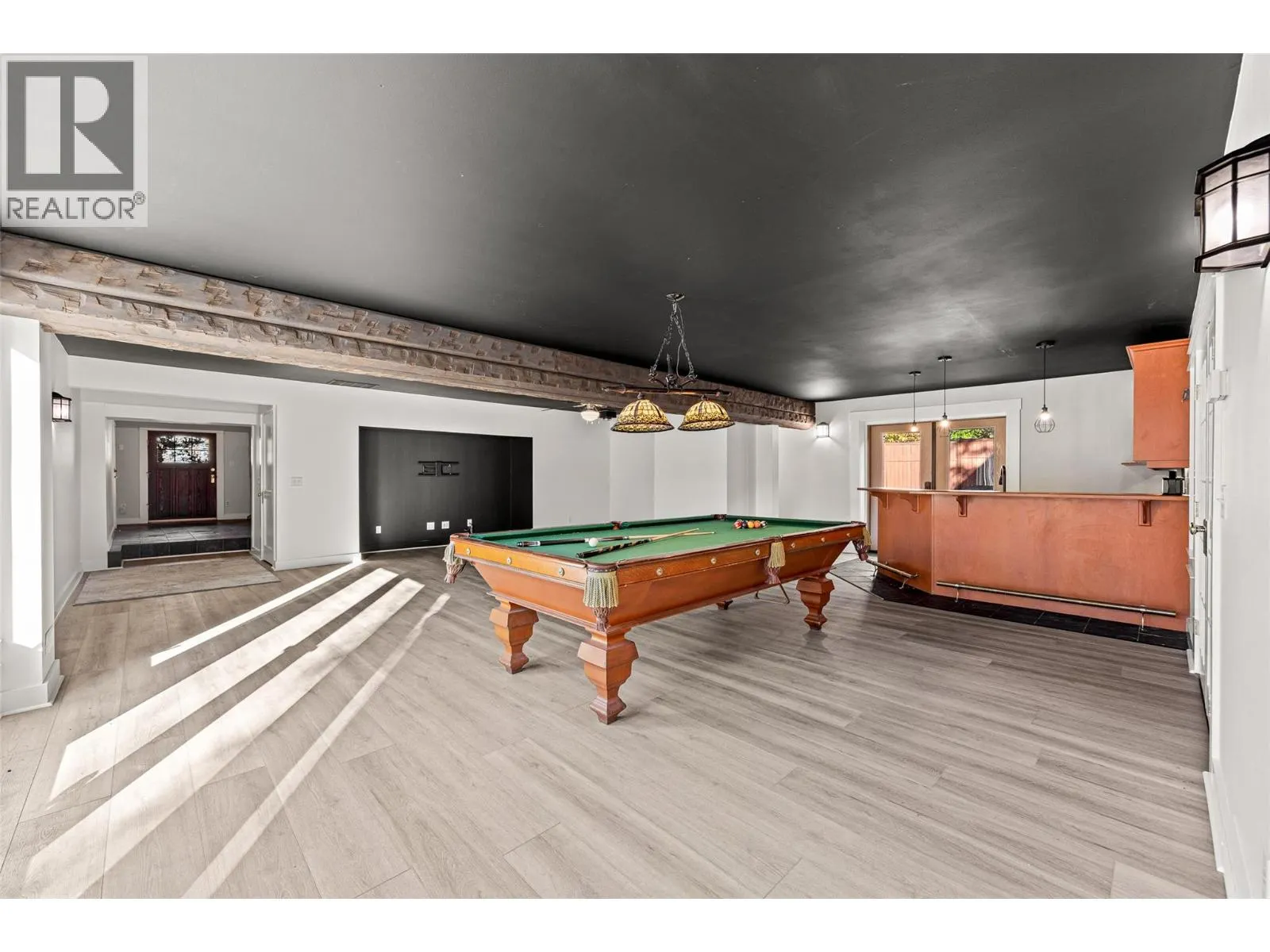 863 Coronado Crescent