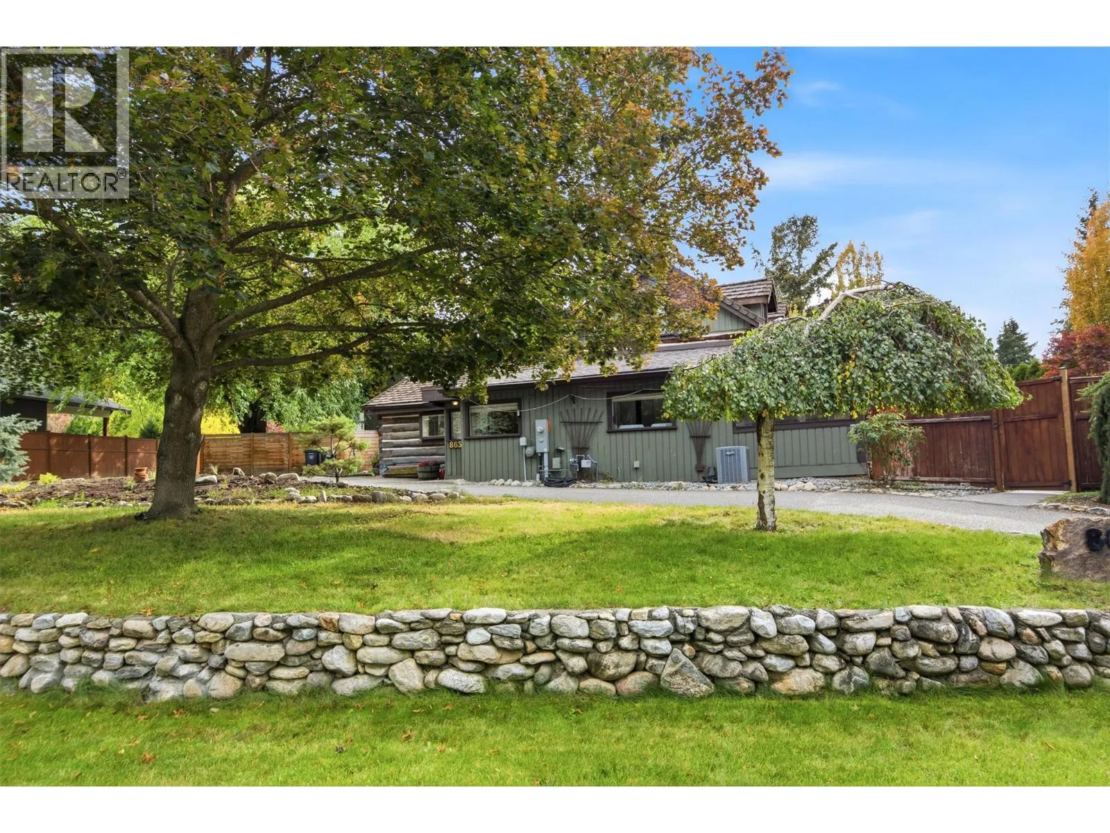 863 Coronado Crescent