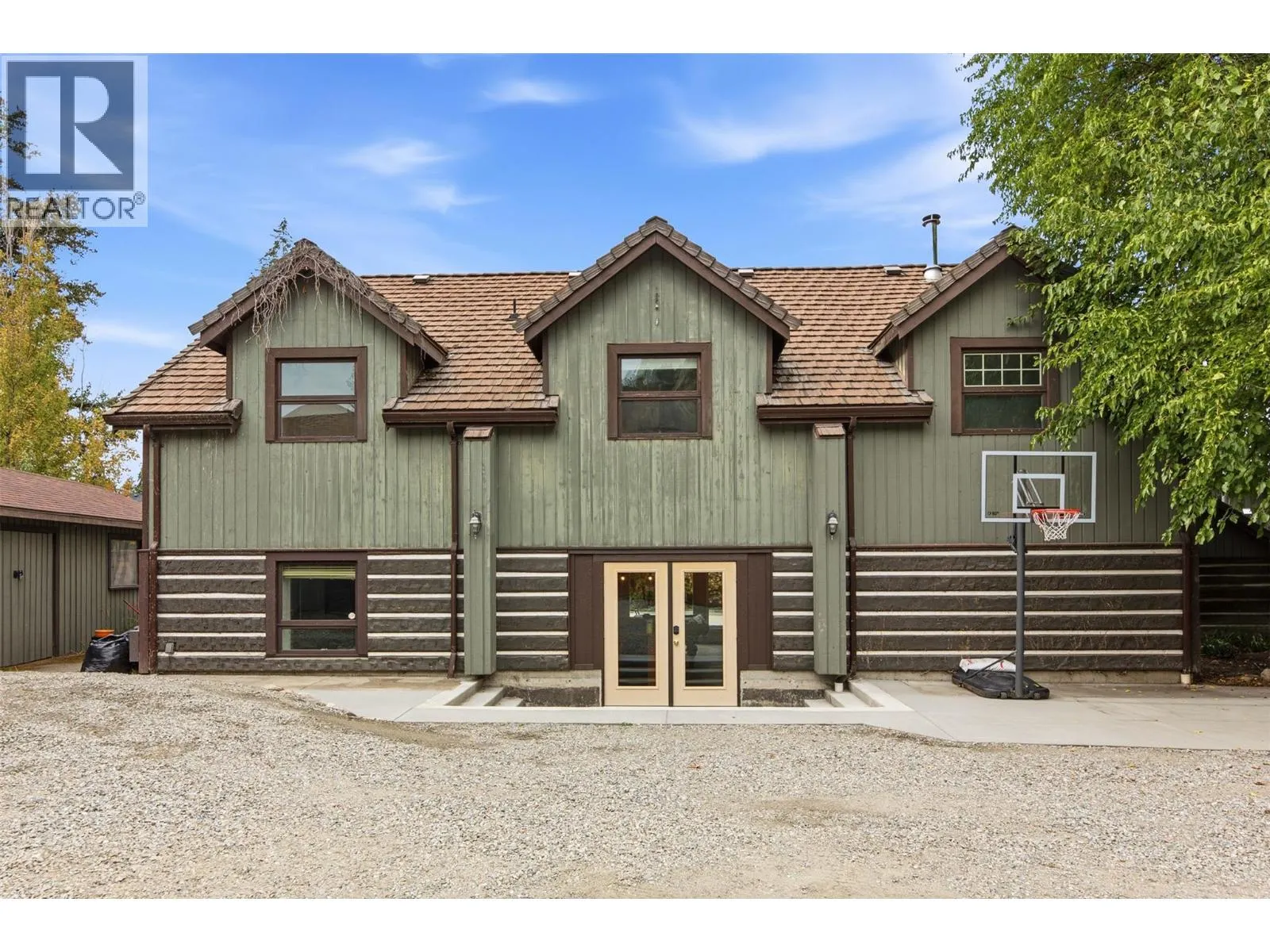 863 Coronado Crescent