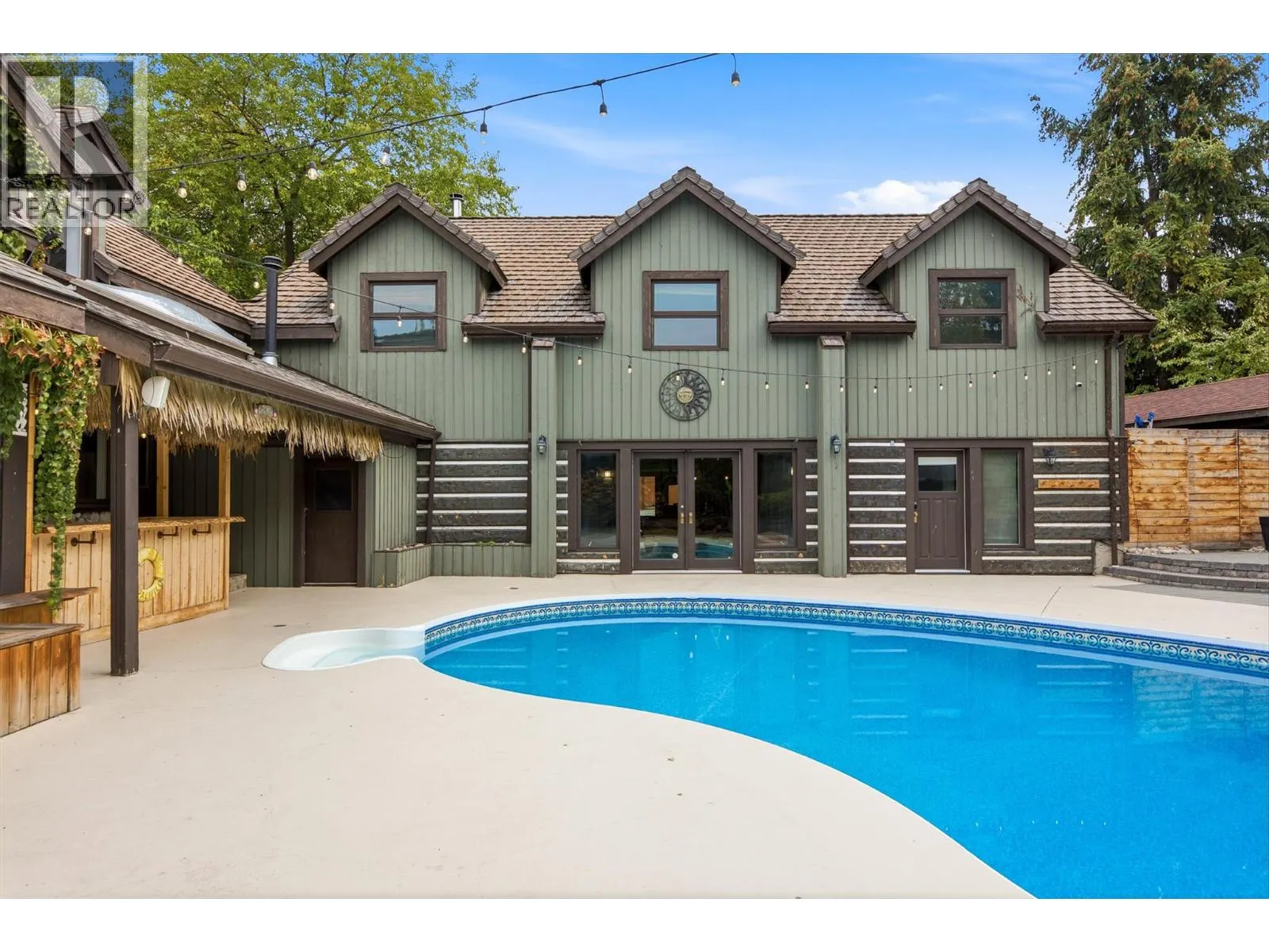 863 Coronado Crescent