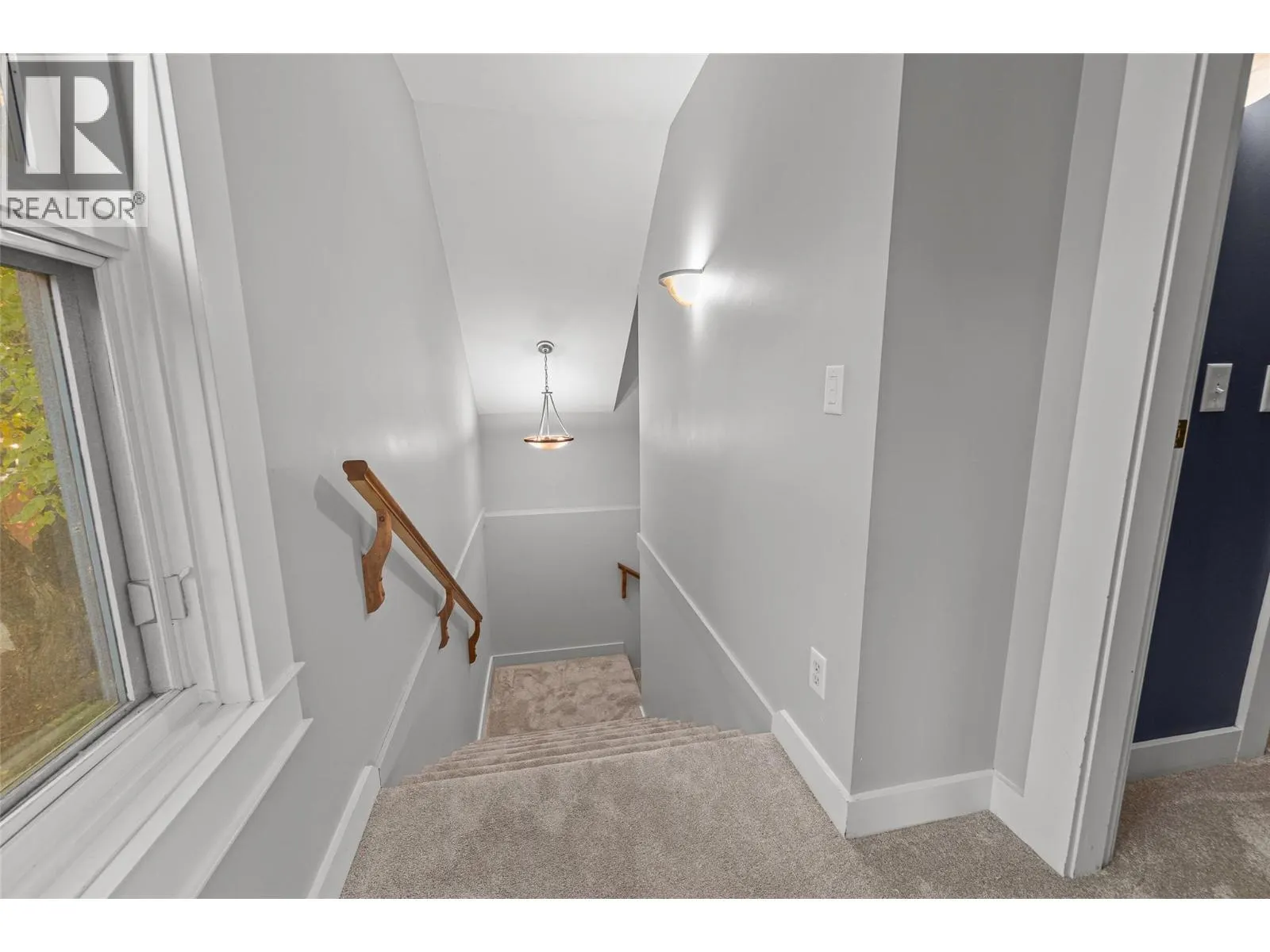 863 Coronado Crescent