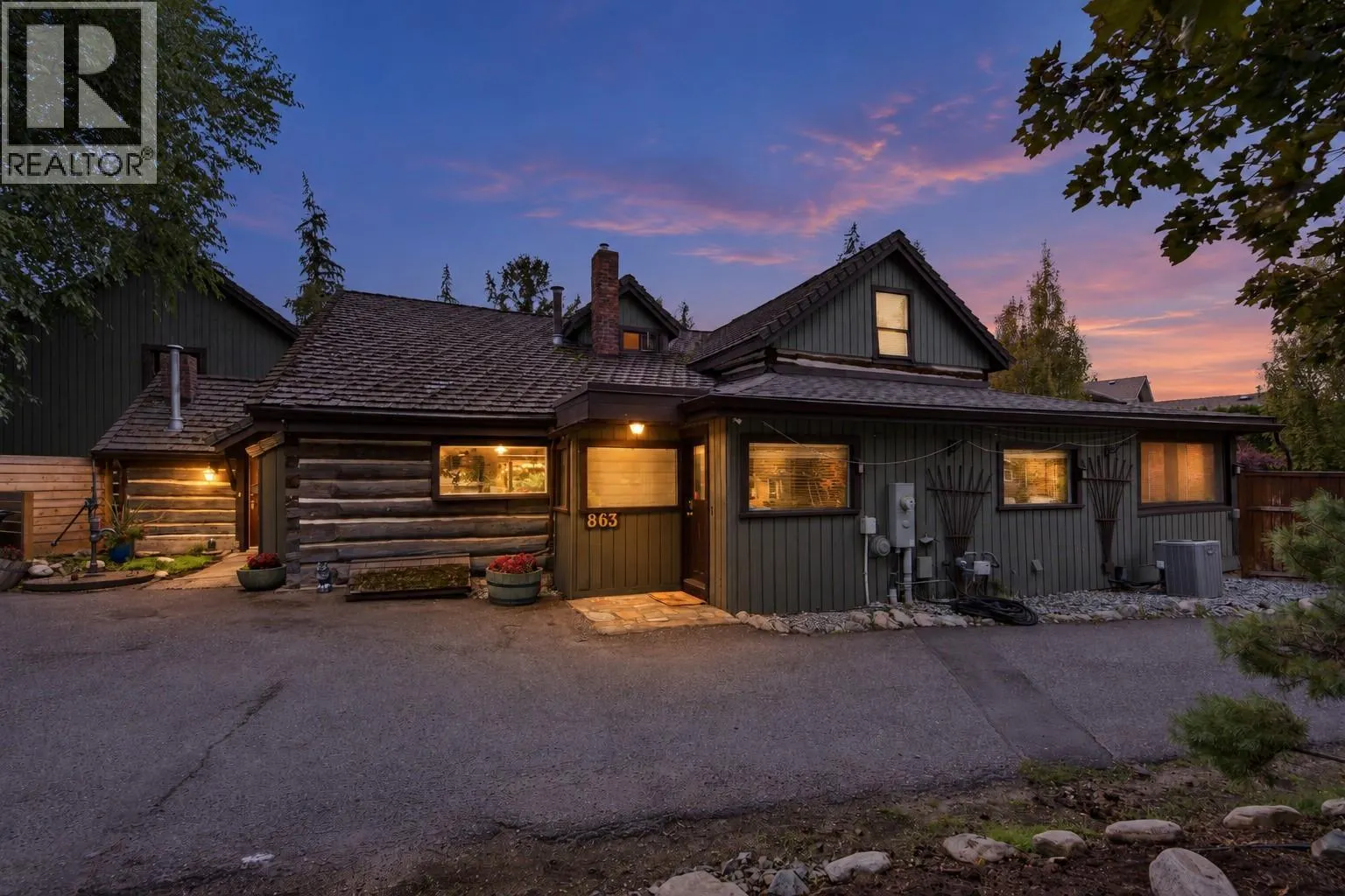 863 Coronado Crescent