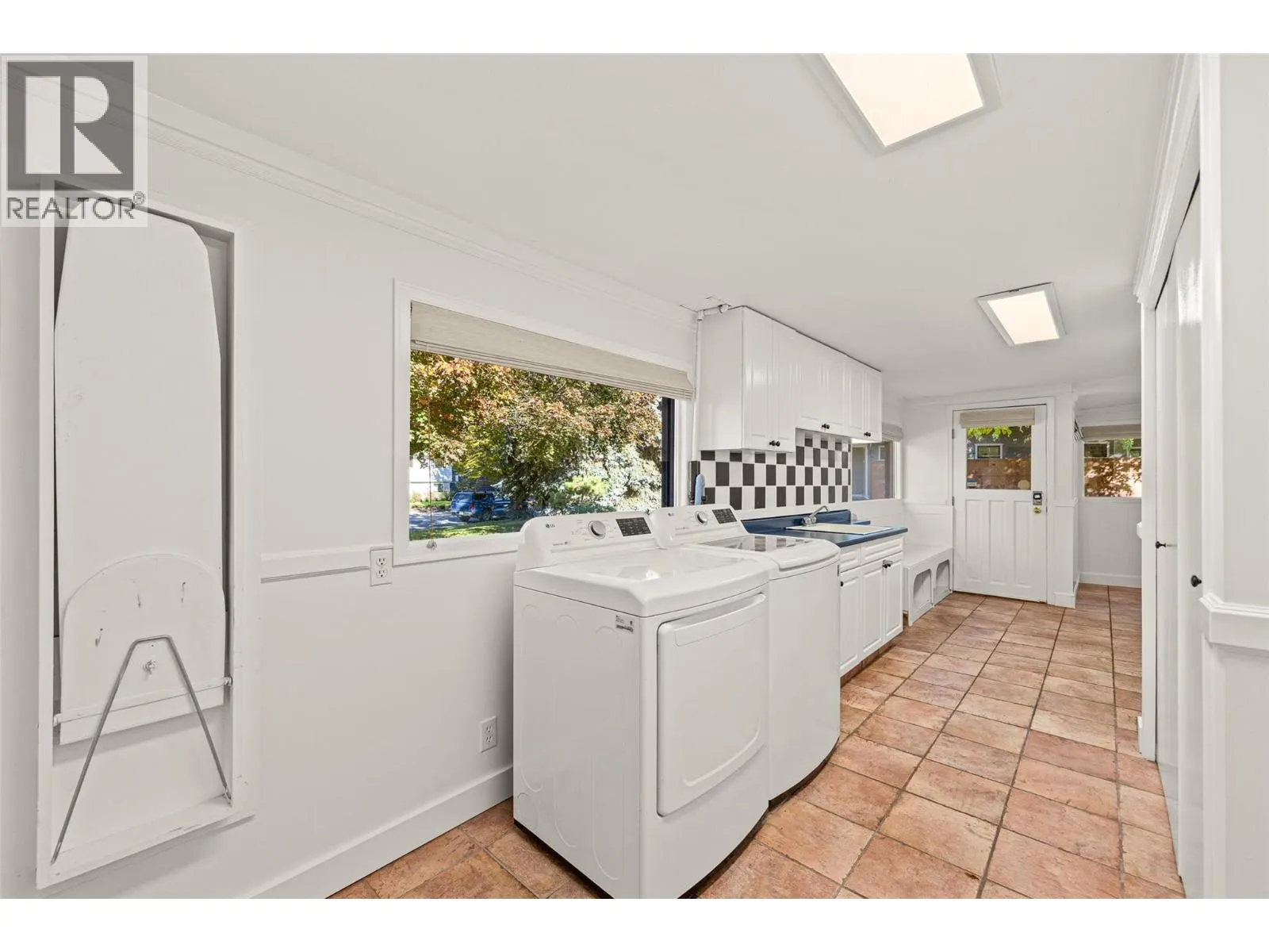 863 Coronado Crescent
