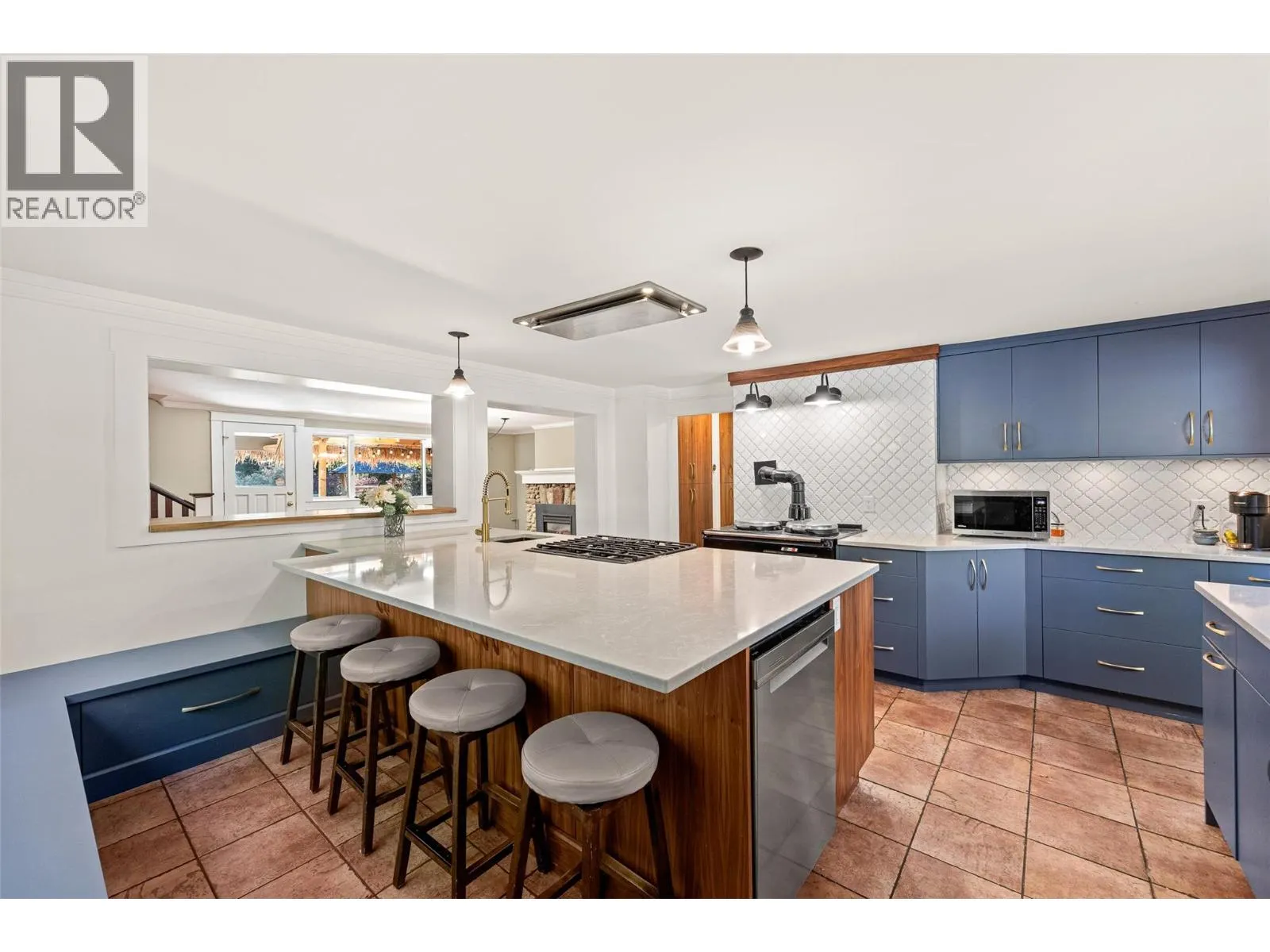 863 Coronado Crescent