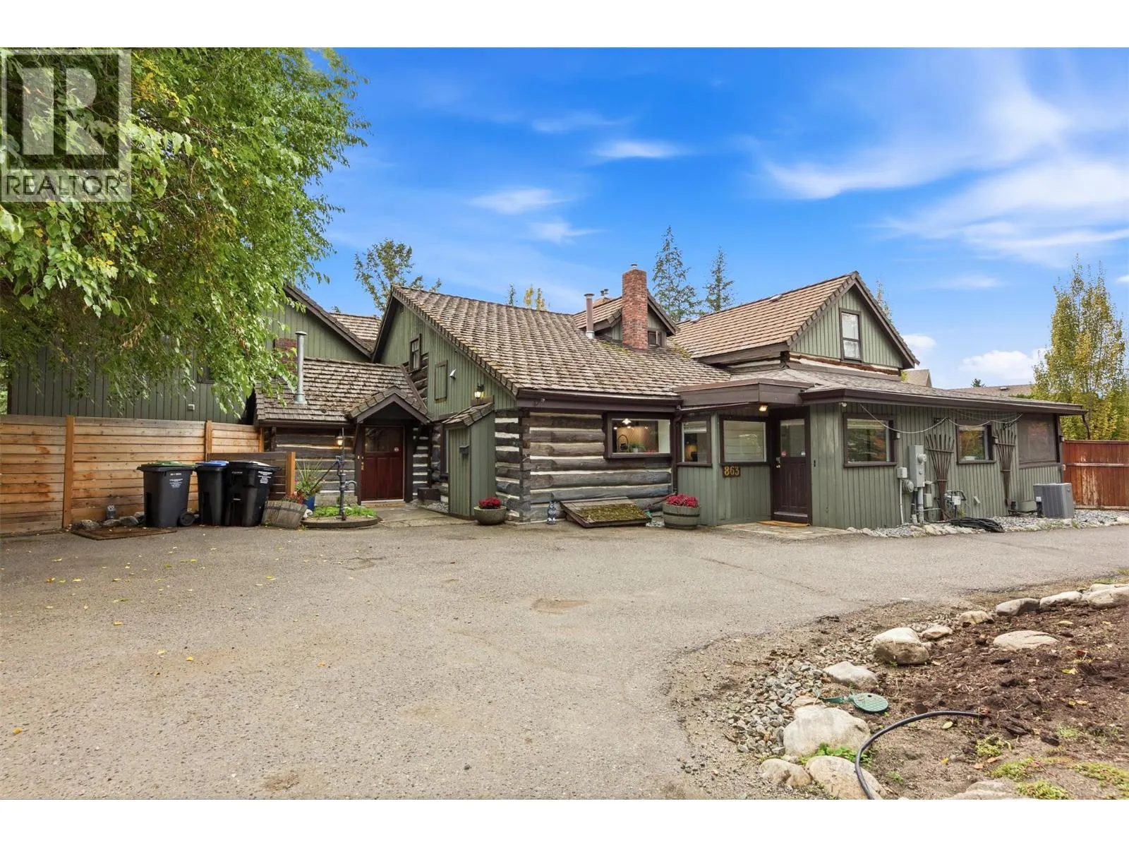 863 Coronado Crescent