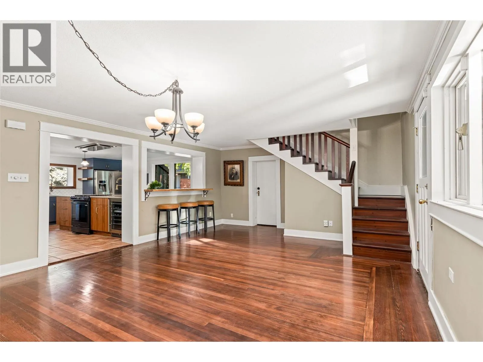 863 Coronado Crescent