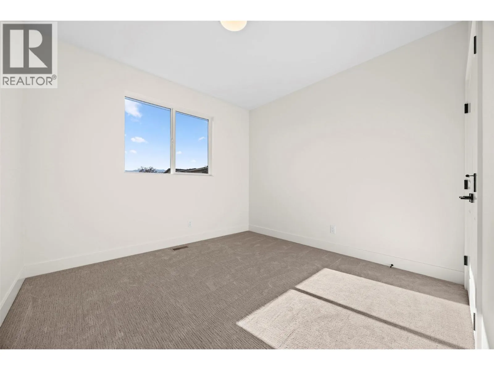 773 Kinnear Avenue Unit# 5