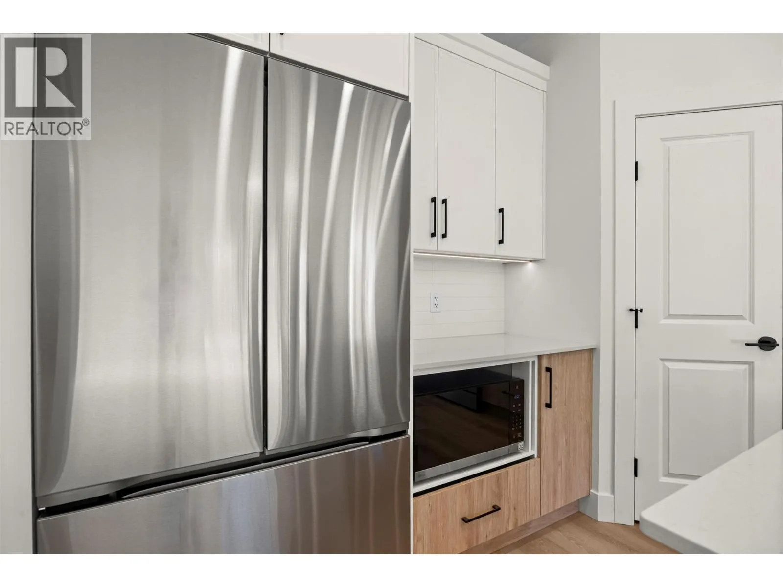 773 Kinnear Avenue Unit# 5