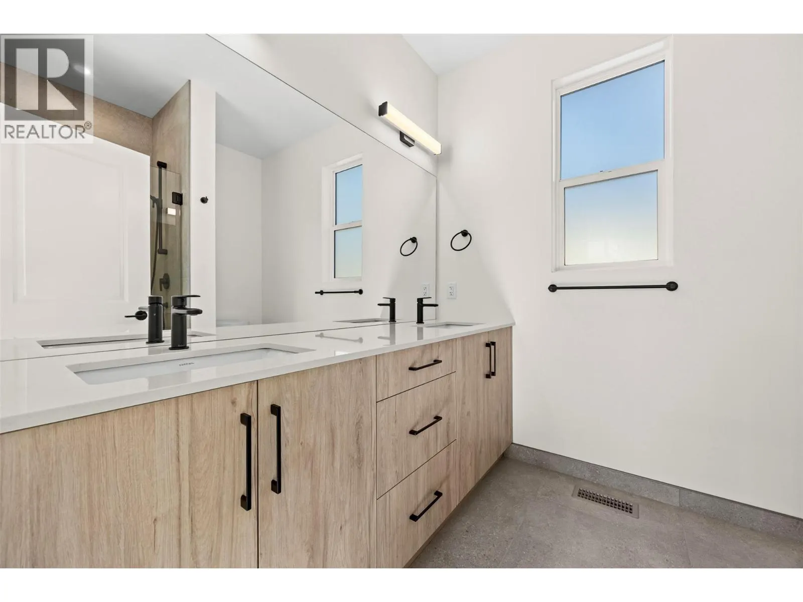 773 Kinnear Avenue Unit# 5