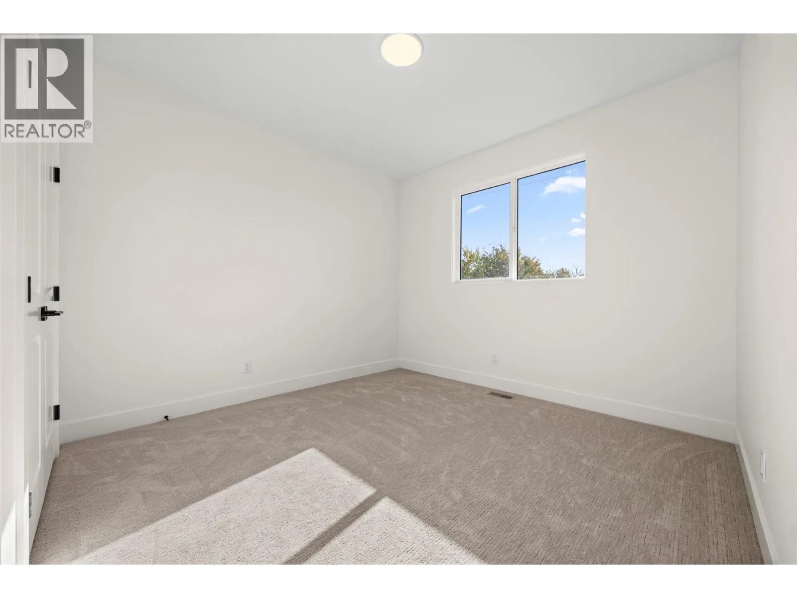 773 Kinnear Avenue Unit# 5