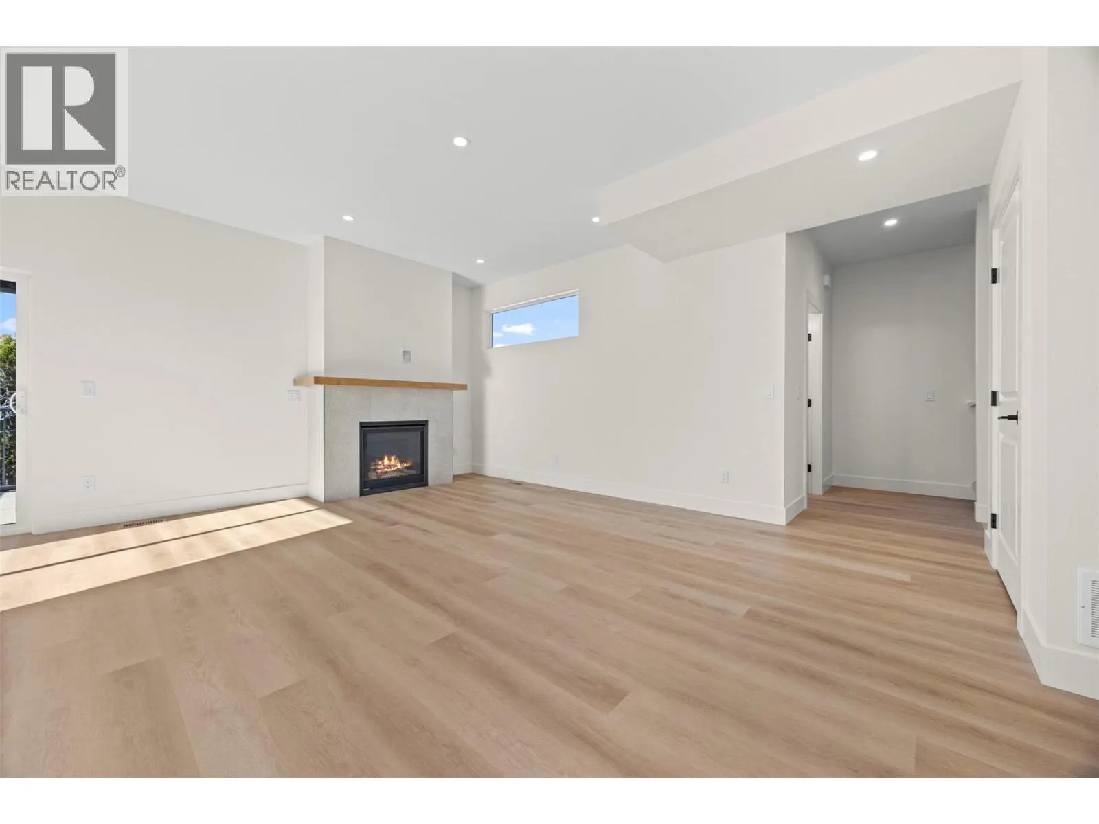 773 Kinnear Avenue Unit# 5