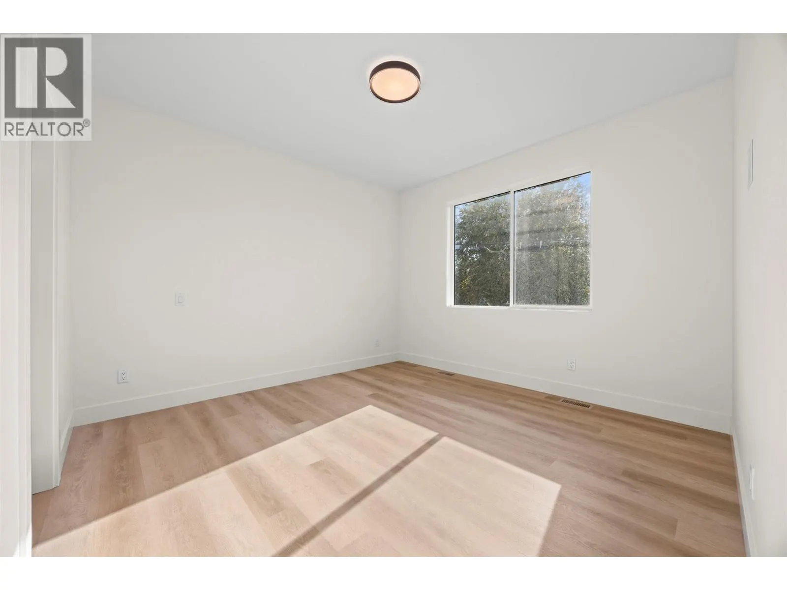 773 Kinnear Avenue Unit# 5