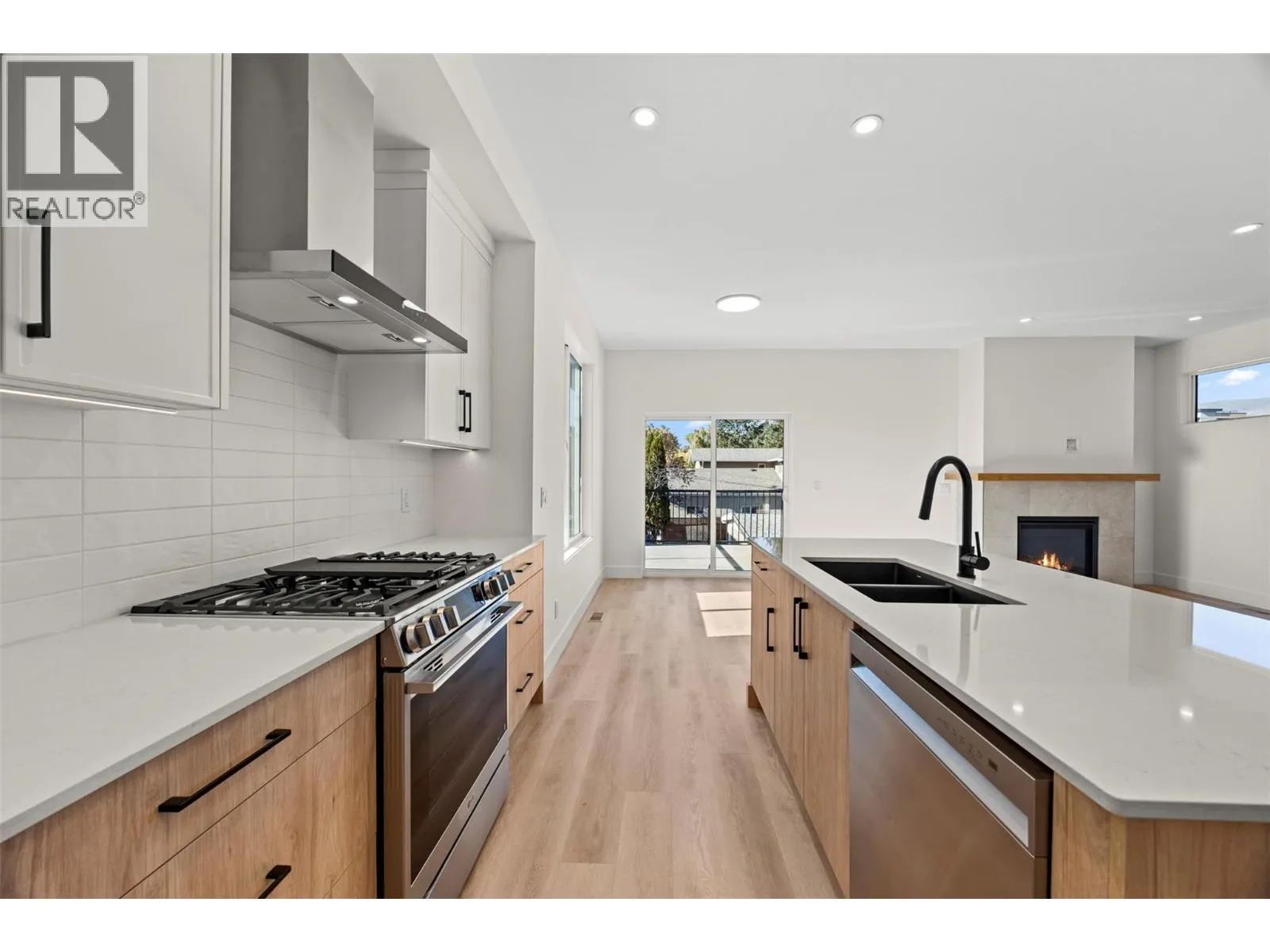 773 Kinnear Avenue Unit# 5