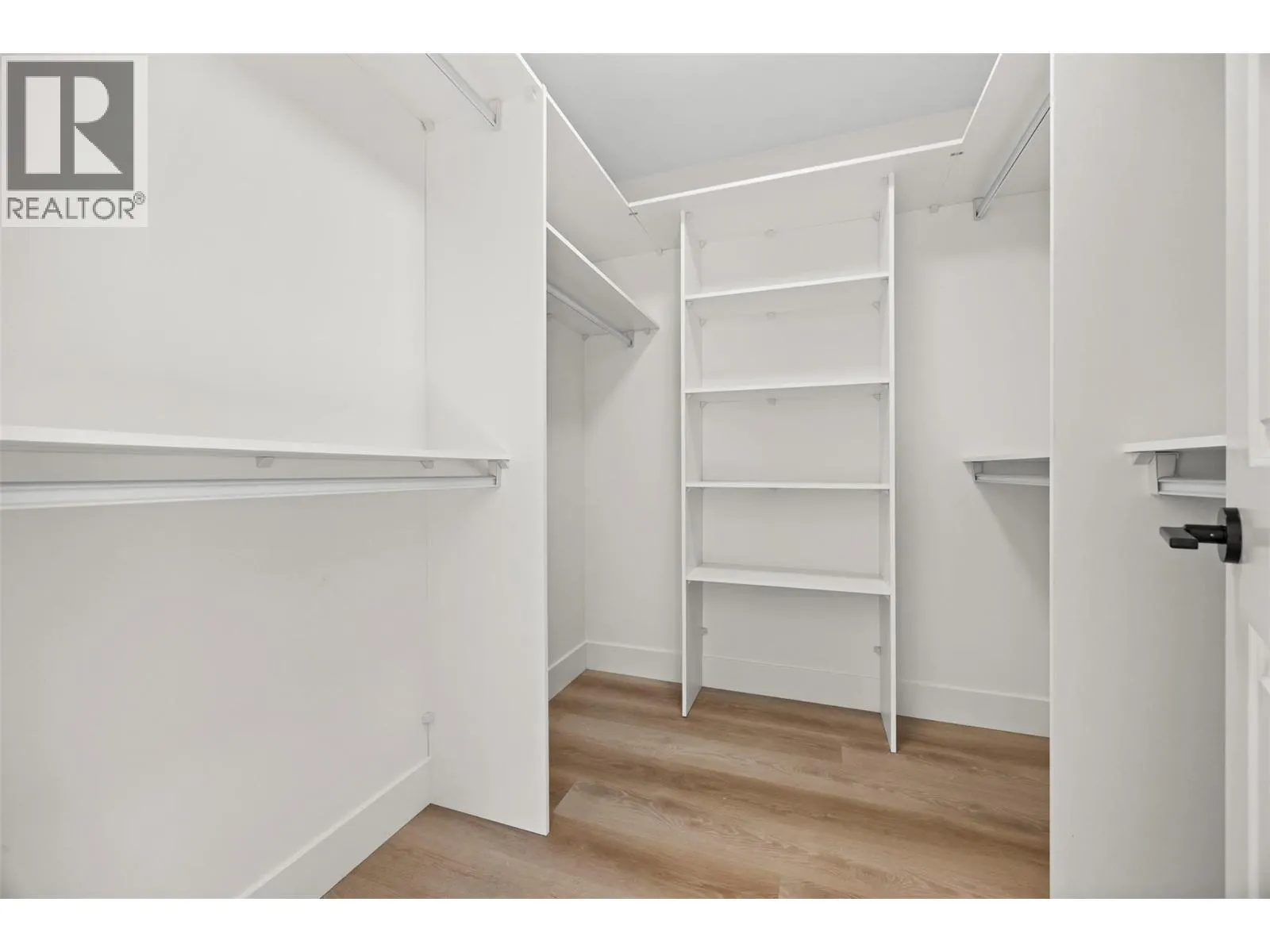 773 Kinnear Avenue Unit# 5