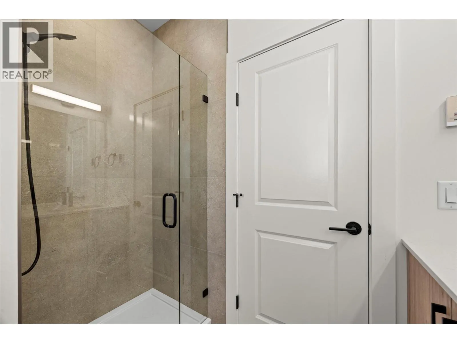 773 Kinnear Avenue Unit# 5