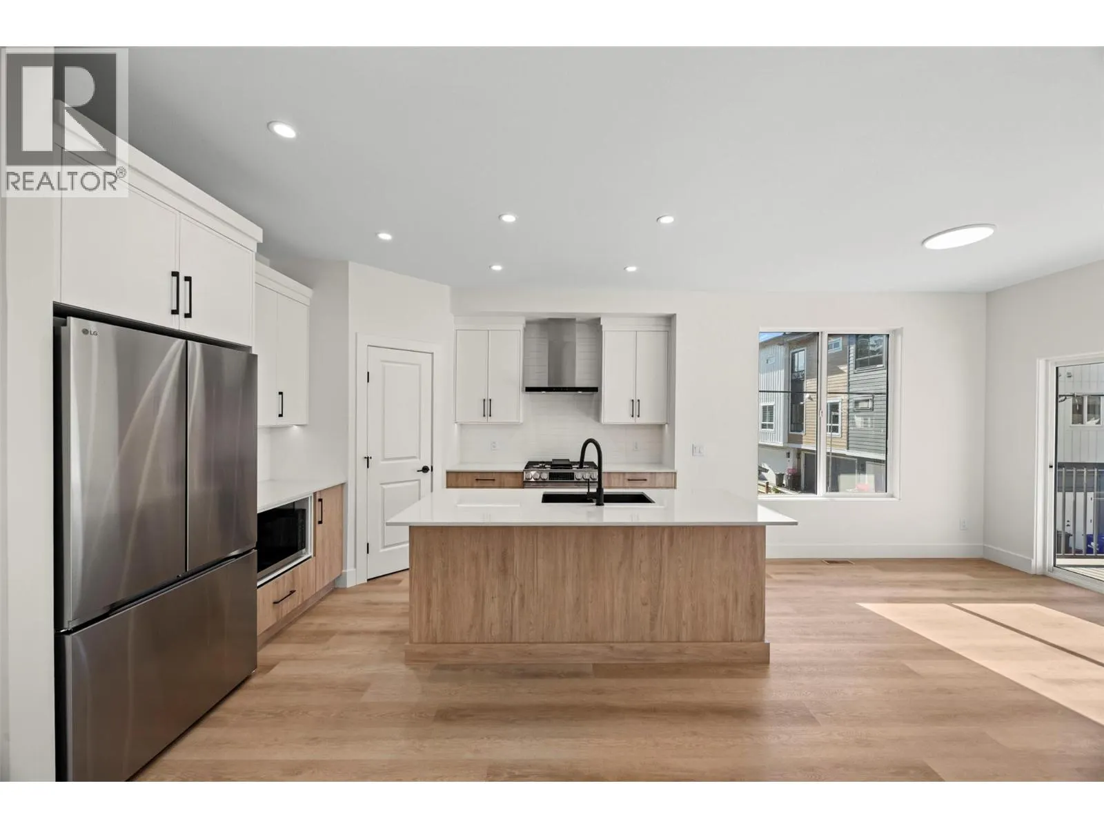 773 Kinnear Avenue Unit# 5
