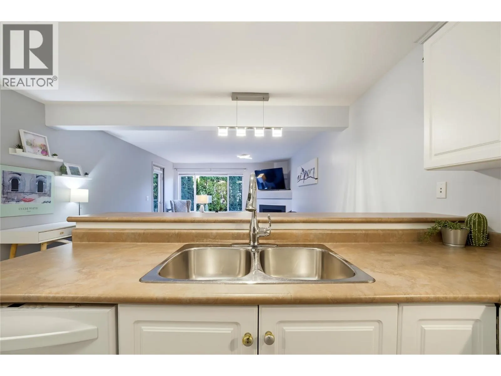 1002 Riverside Avenue Unit# 114