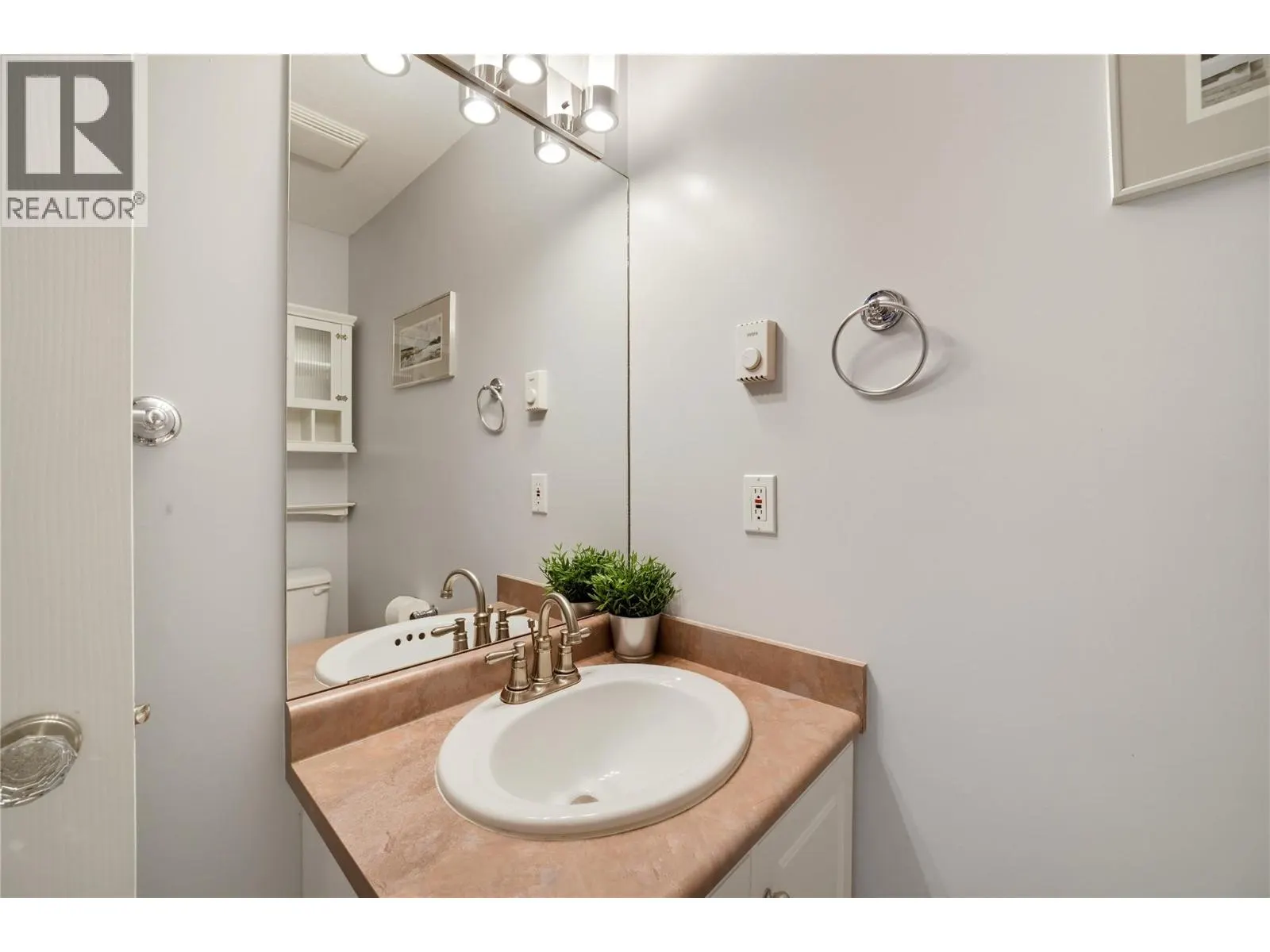 1002 Riverside Avenue Unit# 114