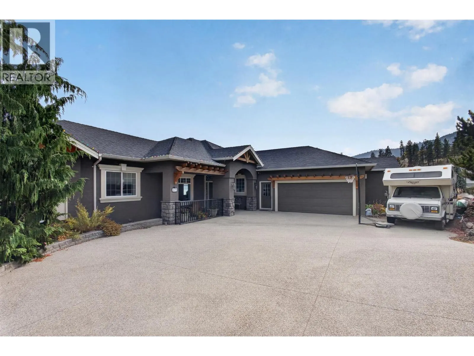 6479 Stuart Crescent S