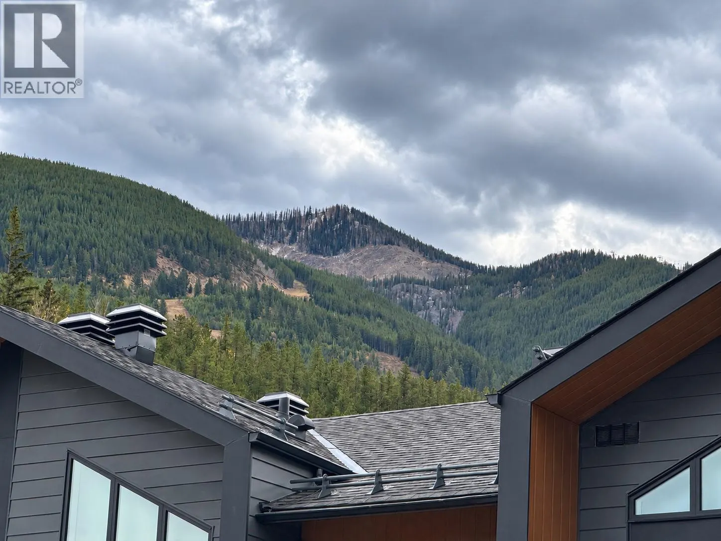 2116 Panorama Drive Unit# 203
