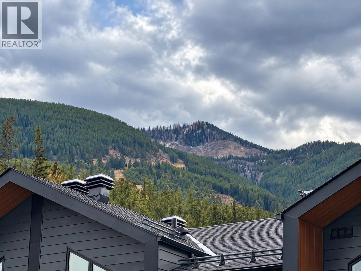 2116 Panorama Drive Unit# 203