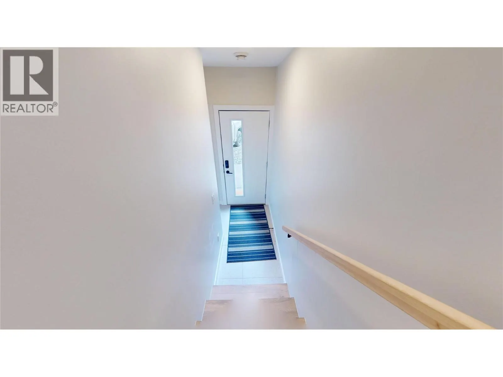 2116 Panorama Drive Unit# 203