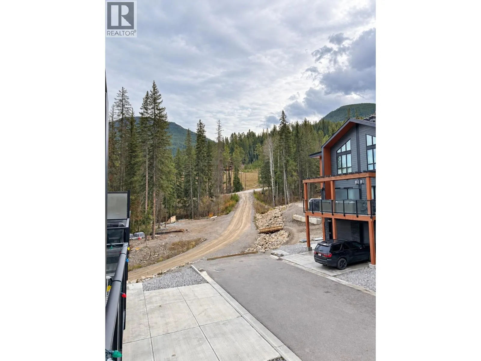 2116 Panorama Drive Unit# 203