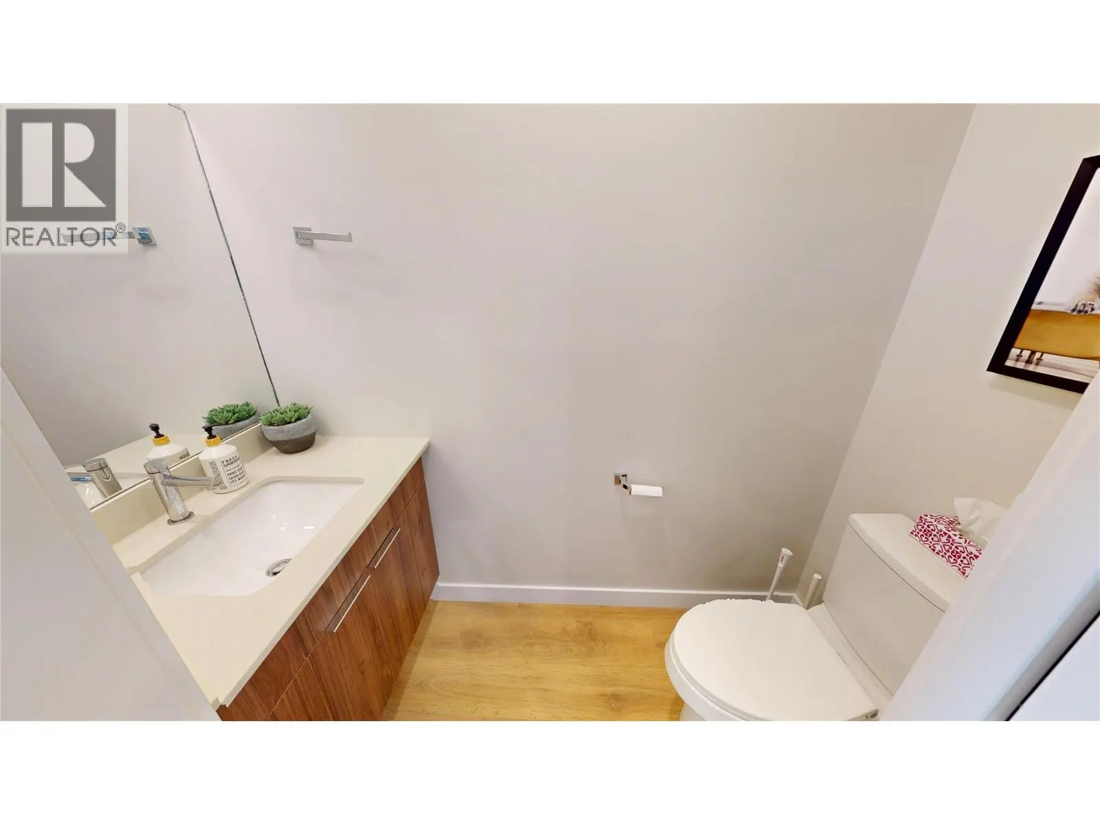 2116 Panorama Drive Unit# 203