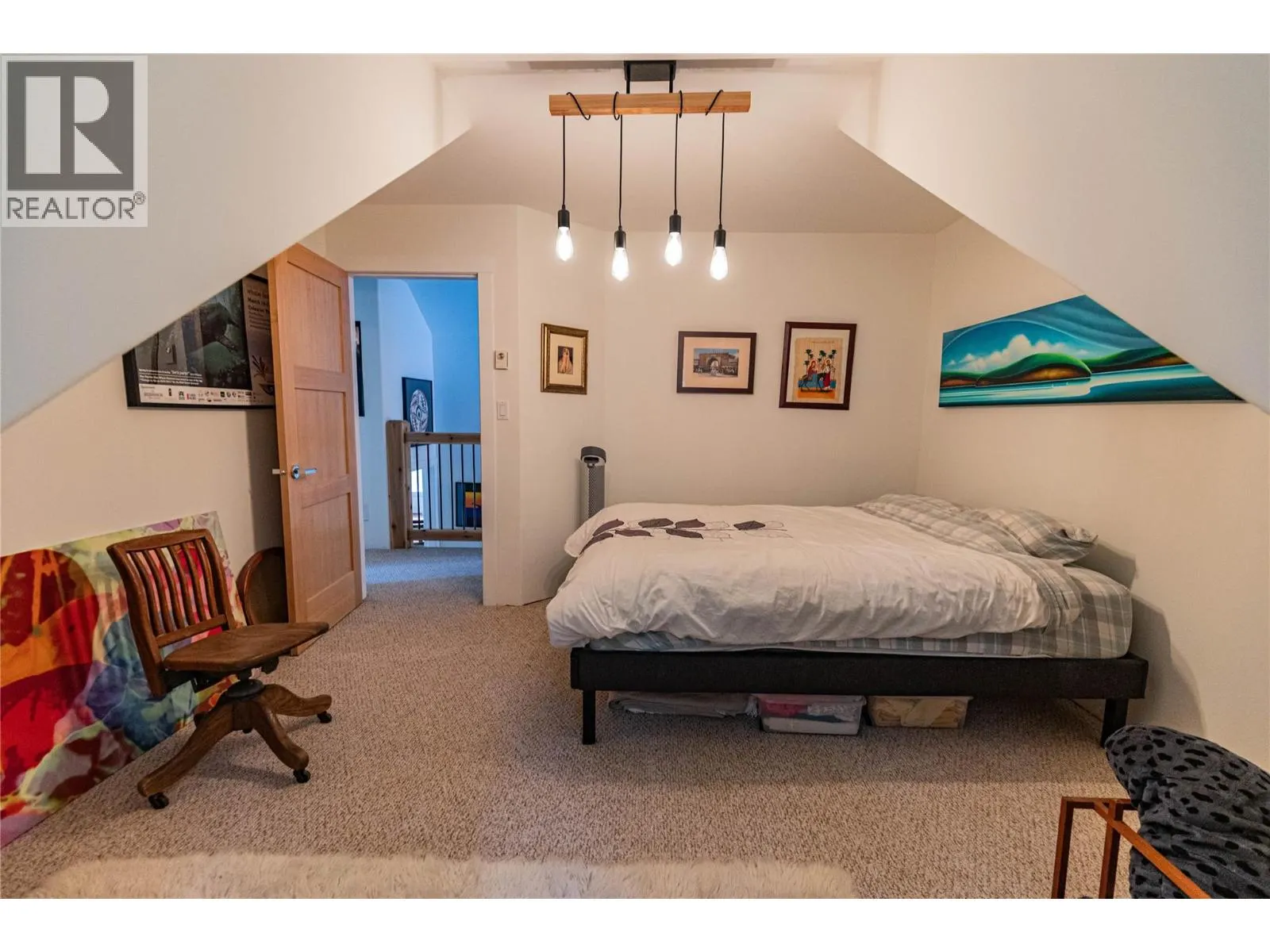 4037 Santa Road