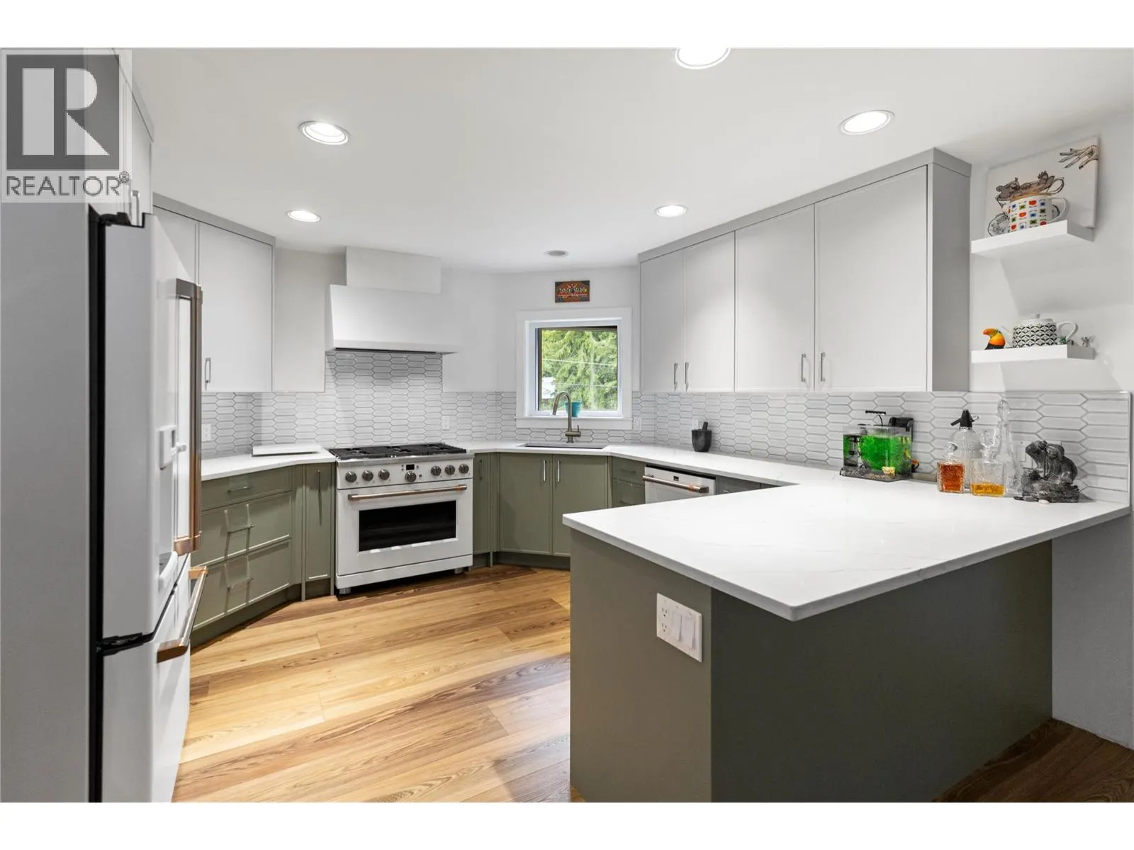 4037 Santa Road