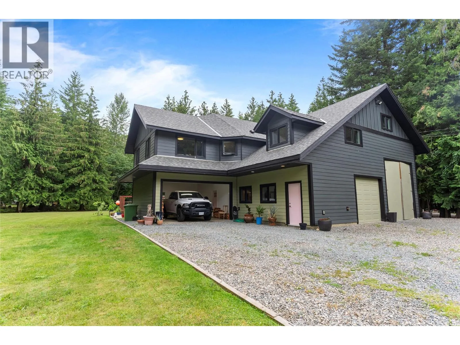 4037 Santa Road