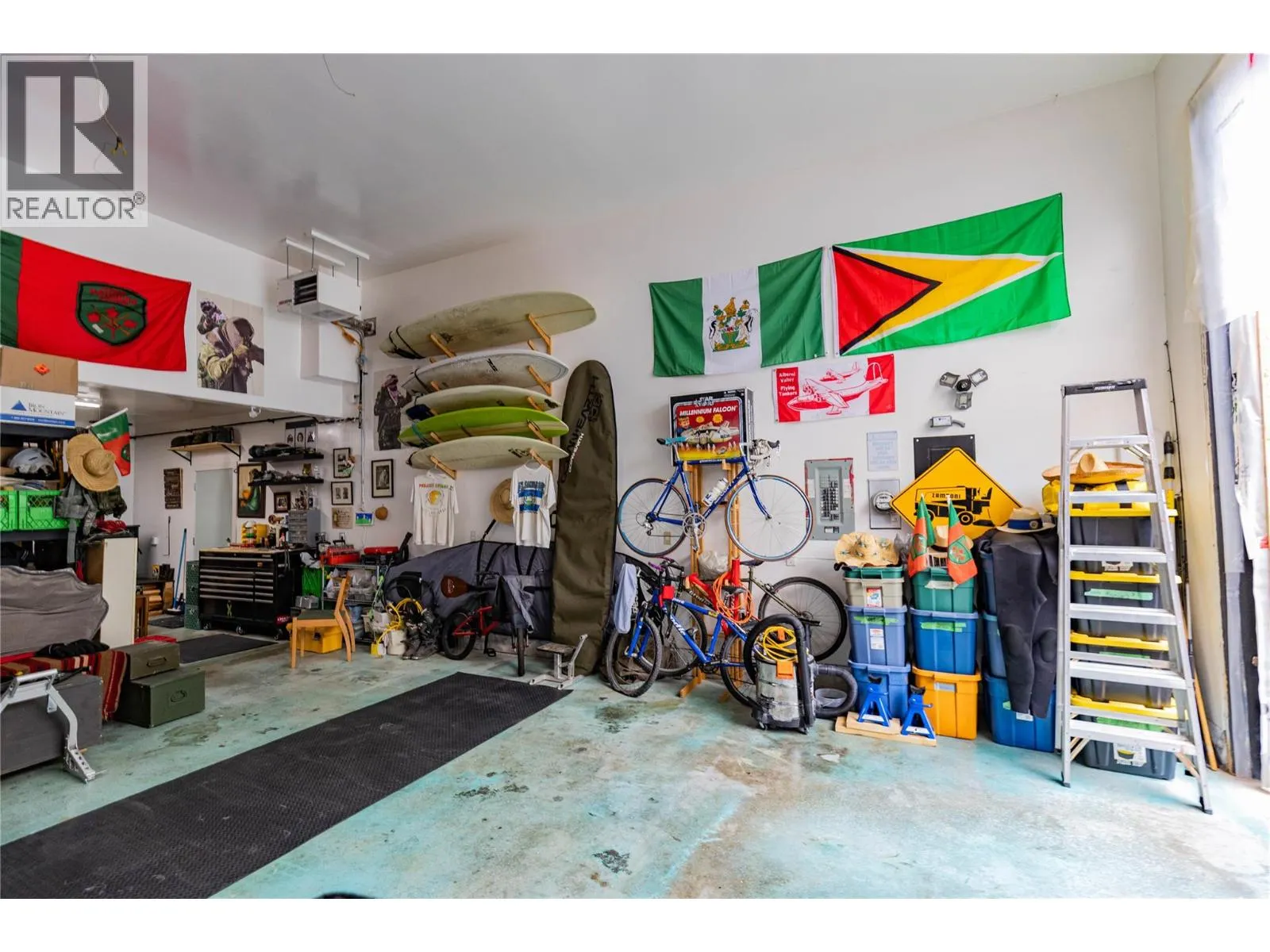 4037 Santa Road
