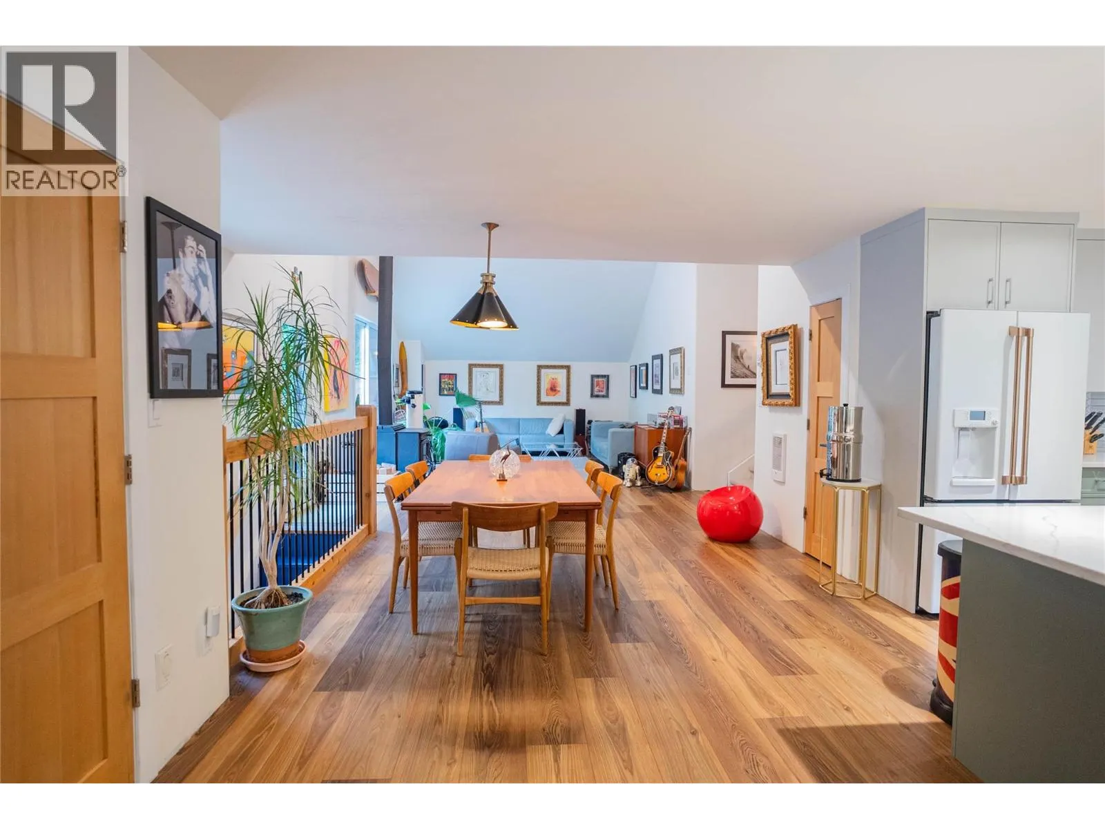 4037 Santa Road