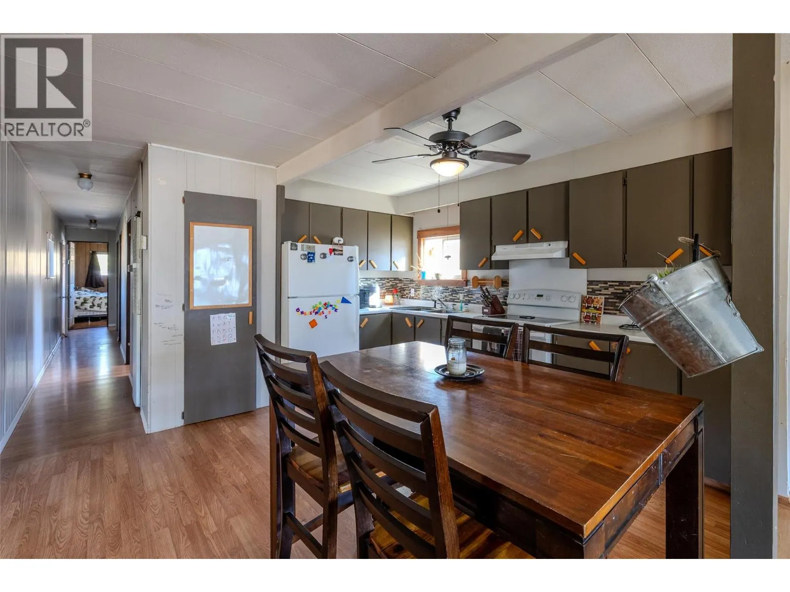 1555 Newgate Crescent Crescent