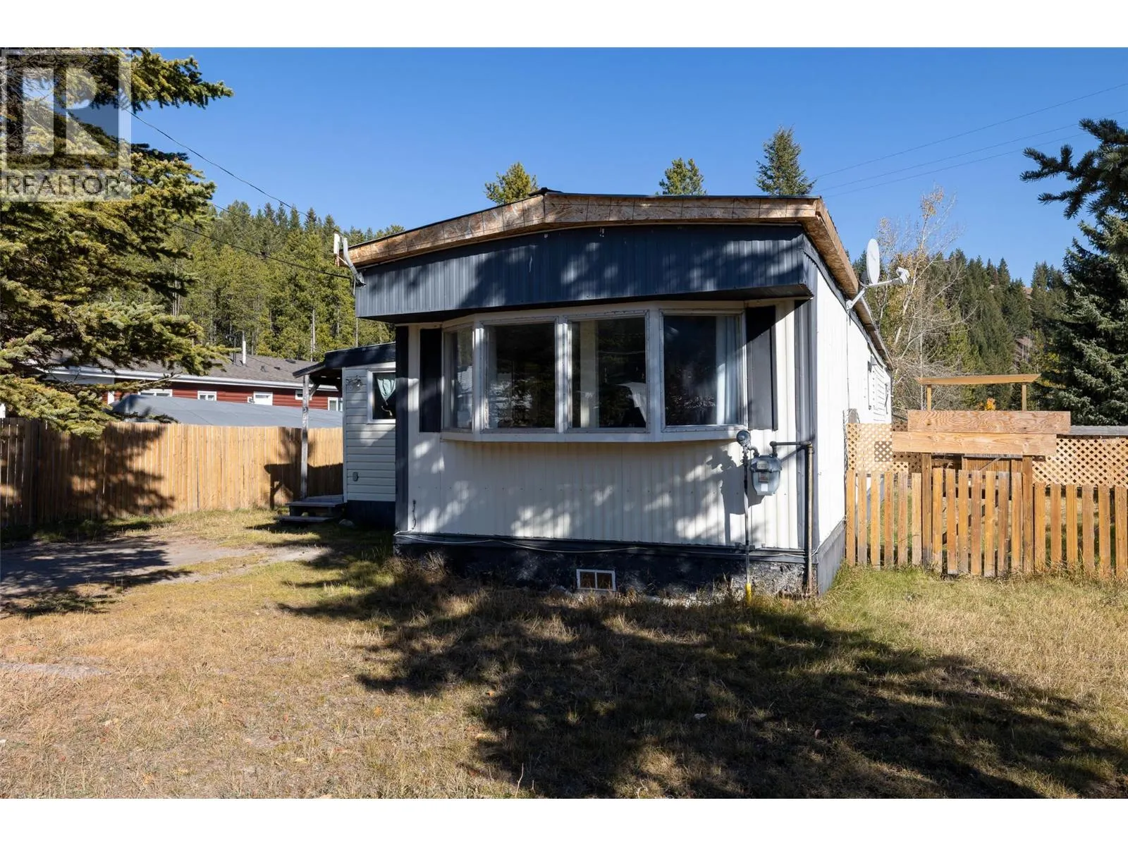 1555 Newgate Crescent Crescent